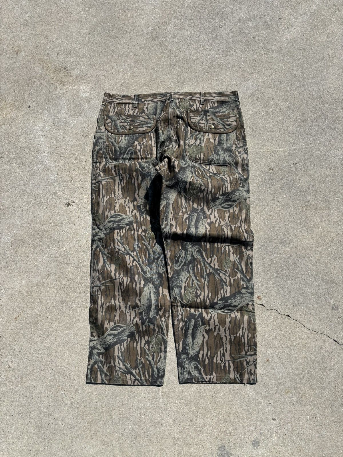 Carhartt Vintage 1993 Carharrt Camo Dungaree Pants Size US 40 / EU 56 - 2 Thumbnail