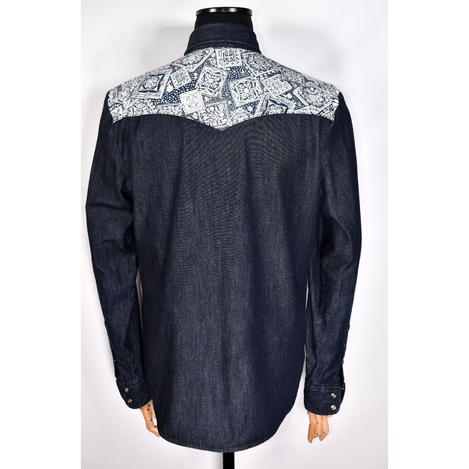 Levi's Levi's Western Shirt Denim Bandana Pearl Snap size L Men Blue Regular Short Sleeve? Size US L / EU 52-54 / 3 - 7 Thumbnail