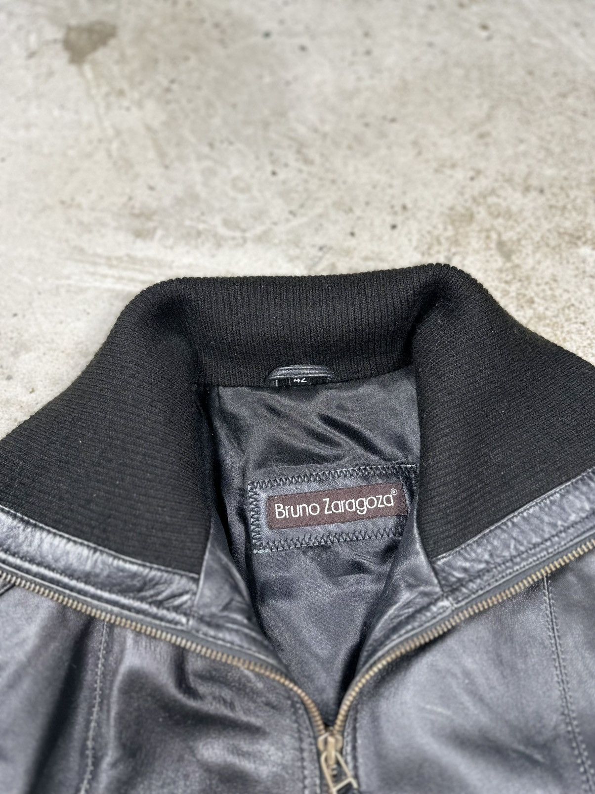 Japanese Brand × Vintage Vintage Y2K Black Genuine Leather Bomber Jacket Size US S / EU 44-46 / 1 - 7 Thumbnail