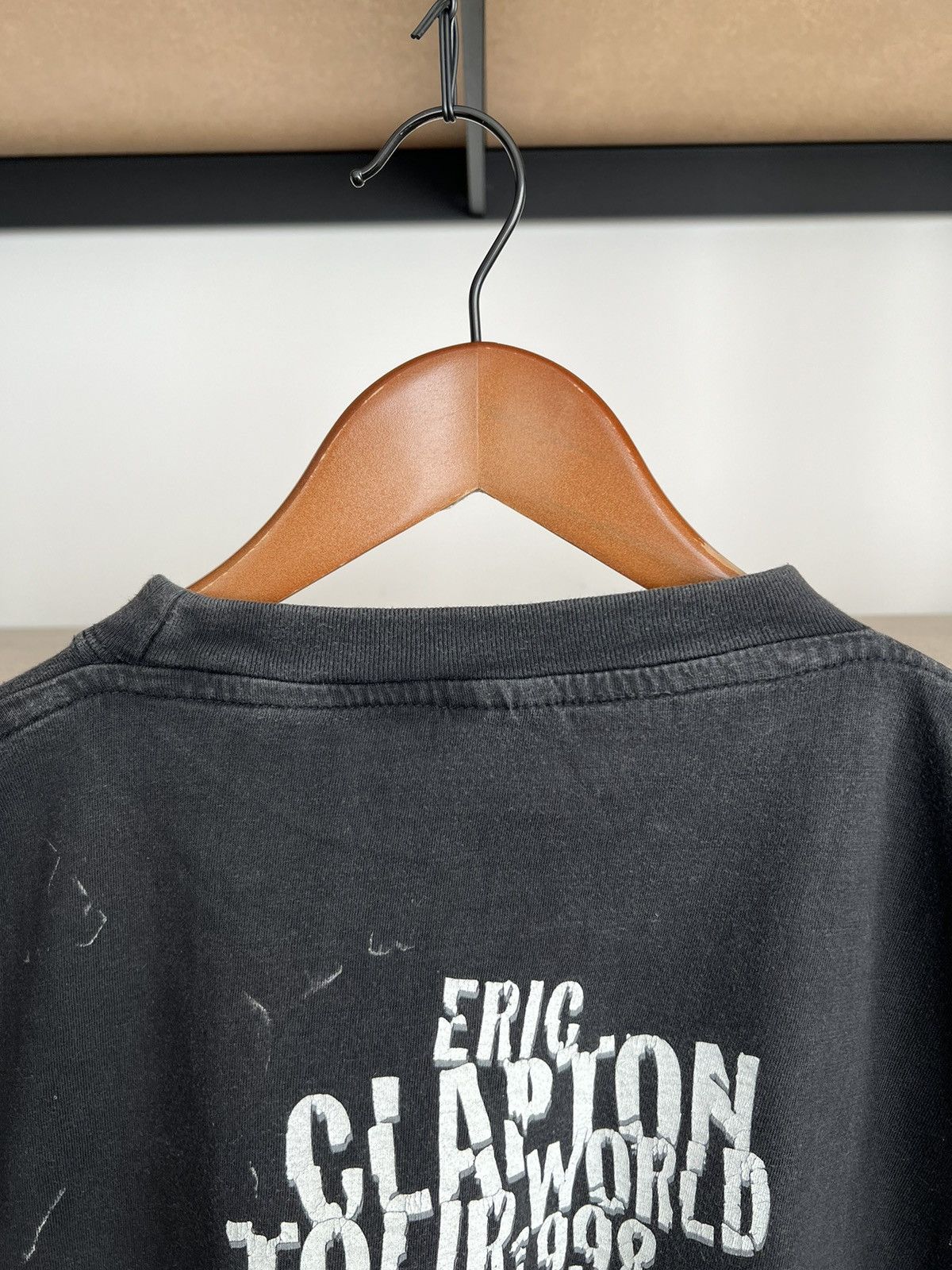 Band Tees Vintage 1998 Eric Clapton Live World Tour Black T-shirt Size US XL / EU 56 / 4 - 15 Thumbnail