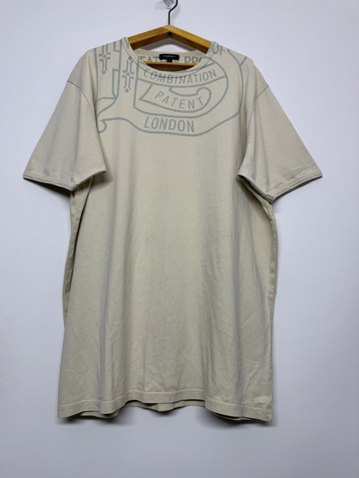 Burberry Vintage Y2k Burberry Big Logo T Shirt Luxury Size US L / EU 52-54 / 3 - 1 Thumbnail