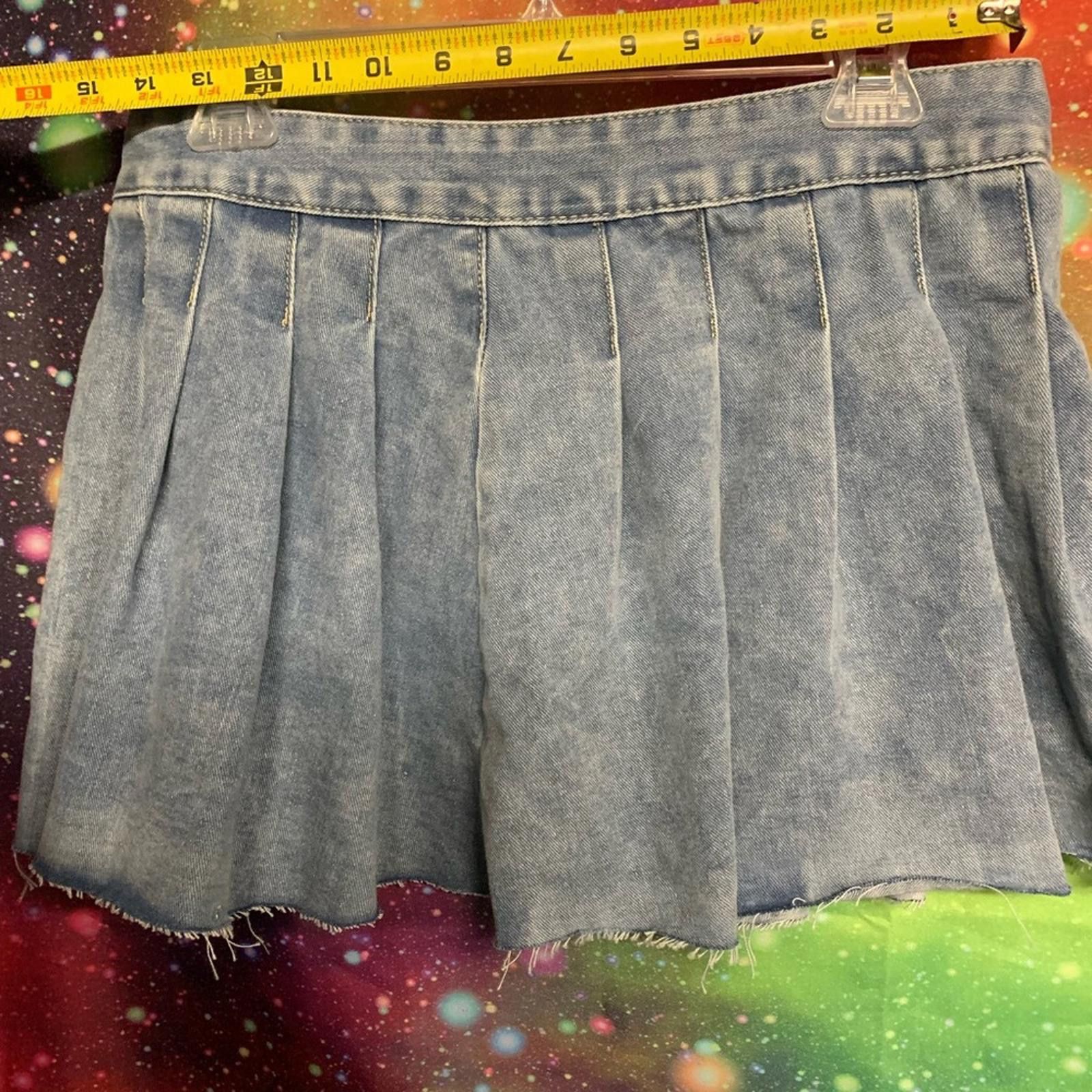 Designer Gray Pleated Skater Mini Skirt for Casual Days Size 32" / US 10 / IT 46 - 4 Thumbnail