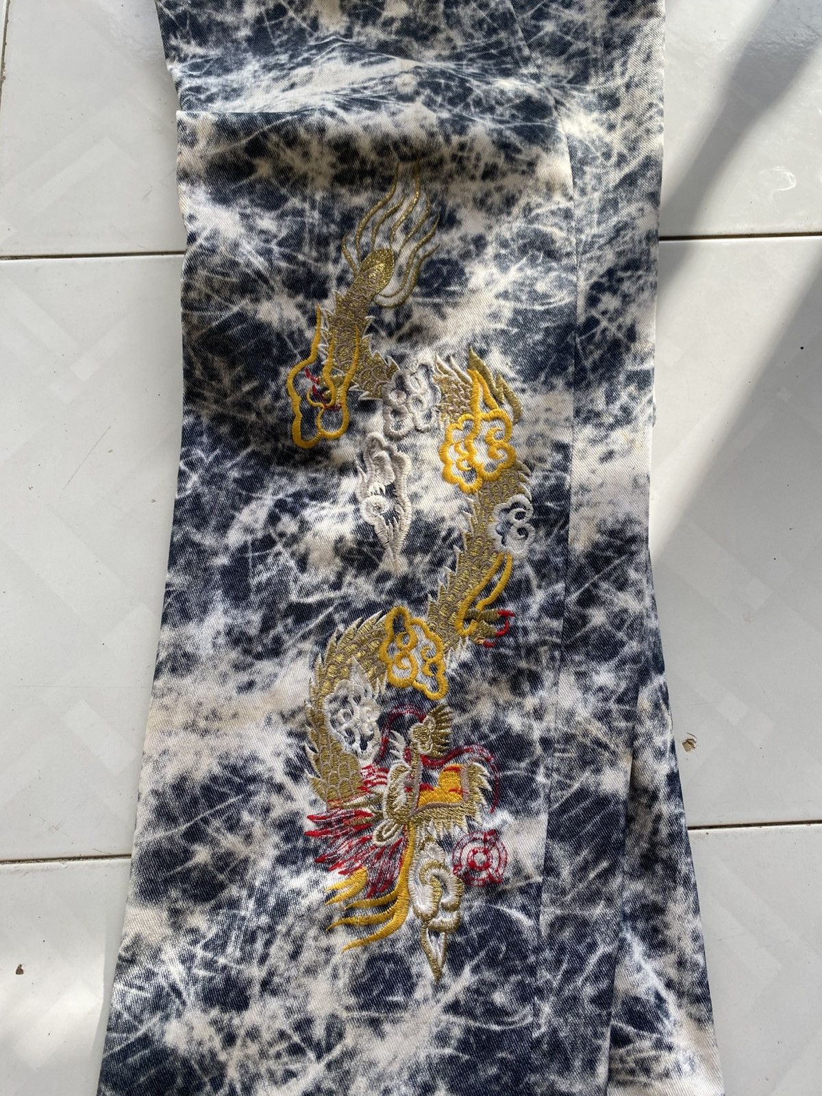 Japanese Brand Dobbi's Family Dragon Embroidery Lightweight Jeans Size US 33 - 8 Thumbnail