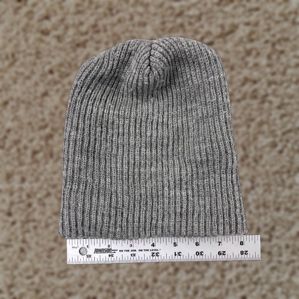 Vintage Gray Knit Acrylic Beanie Toque Unisex One Size Winter Ski Hat Size ONE SIZE - 1 Thumbnail