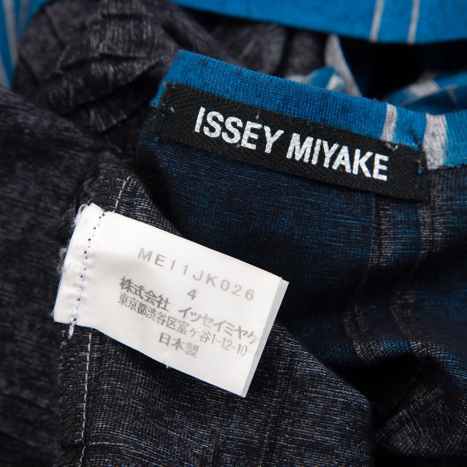 Issey Miyake Check Pleats T-Shirt in Blue Size 4 Size US XL / EU 56 / 4 - 10 Thumbnail