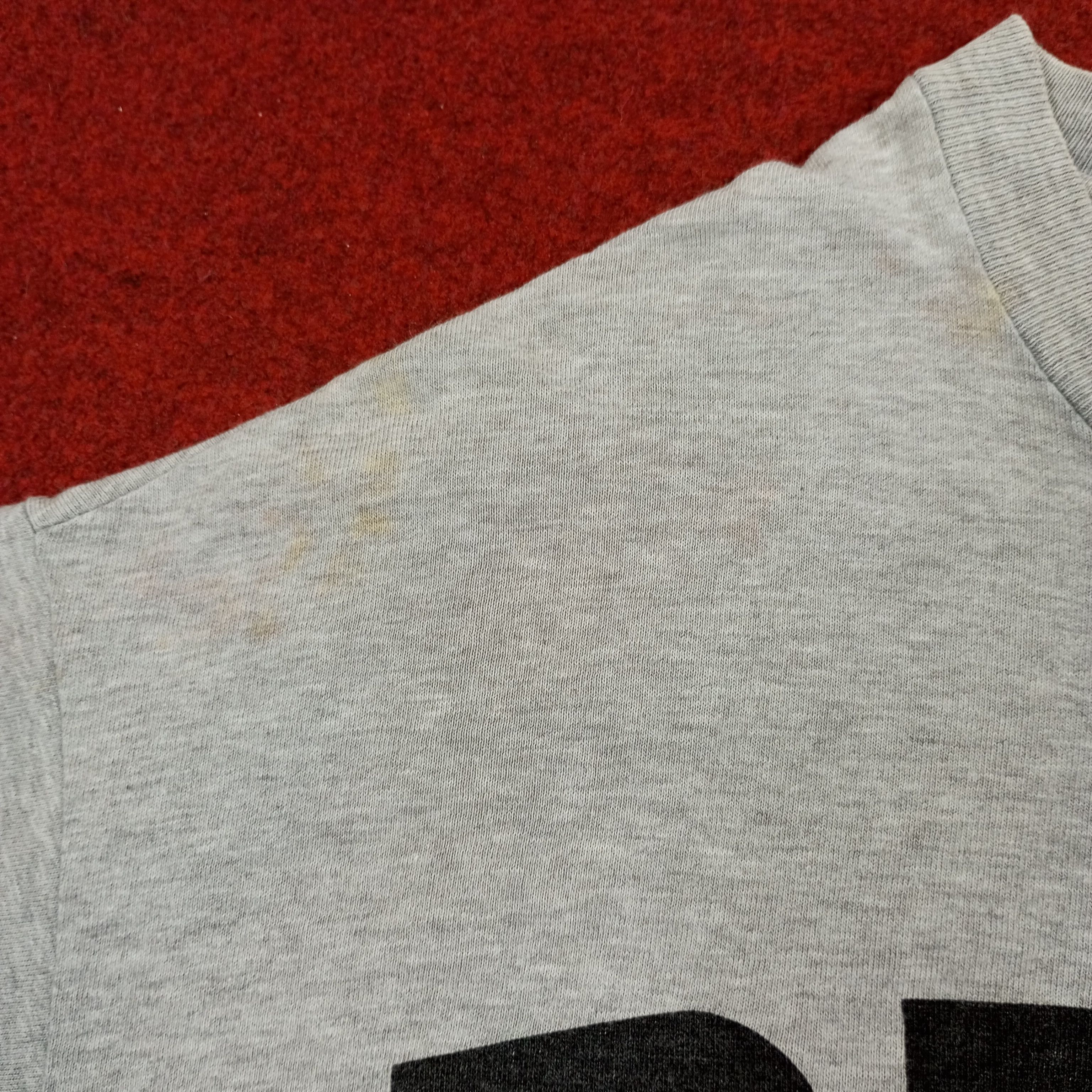 DKNY × Vintage DKNY Center Design Streetwear Style Vintage Tshirt Size US XL / EU 56 / 4 - 6 Thumbnail