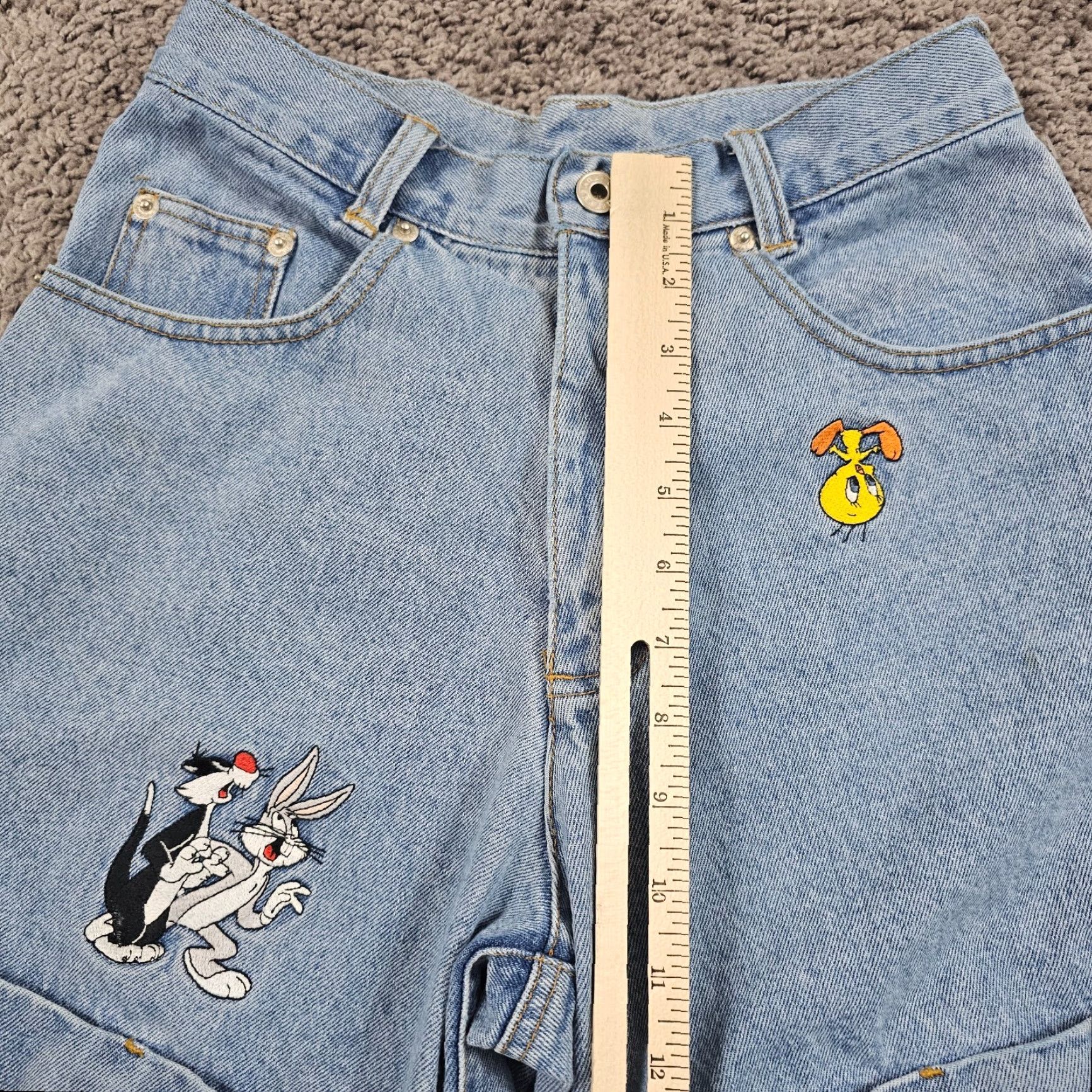 Vintage VINTAGE Warner Bros Denim Shorts Womens 4 High Waist 90s Tweety Bugs Sylvester Blue Cotton Slim Fit Pockets Size 27" / US 4 / IT 40 - 5 Thumbnail
