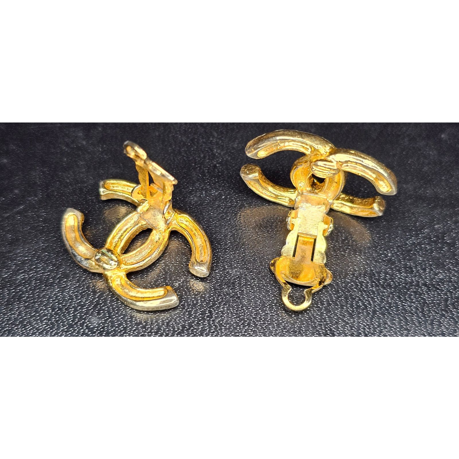 Chanel Chanel 1993 Ridged CC Clip-On Earrings Size ONE SIZE - 6 Thumbnail