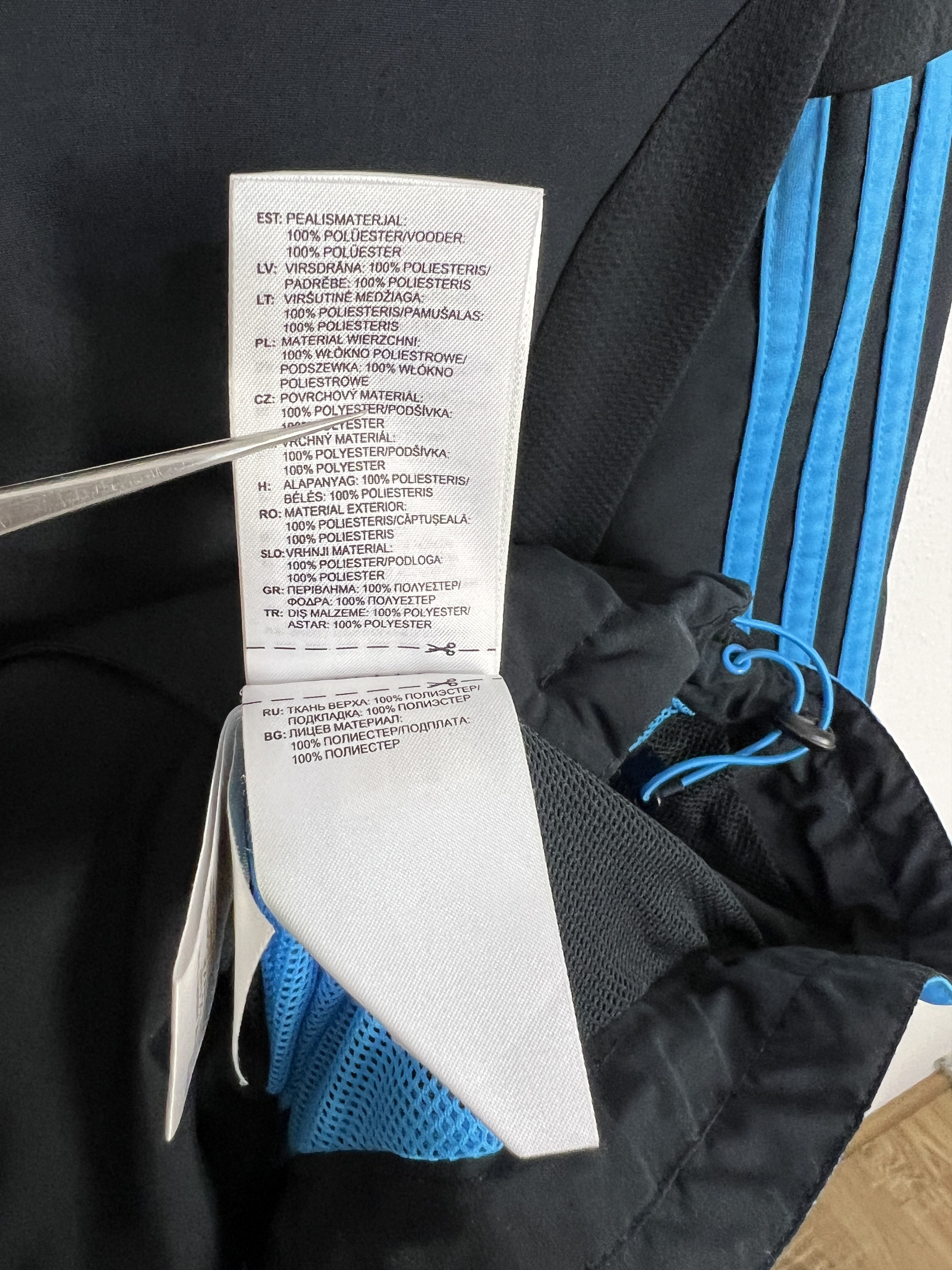 Adidas Vintage Adidas Liverpool Football Train Jacket Soccer Size US L / EU 52-54 / 3 - 13 Thumbnail
