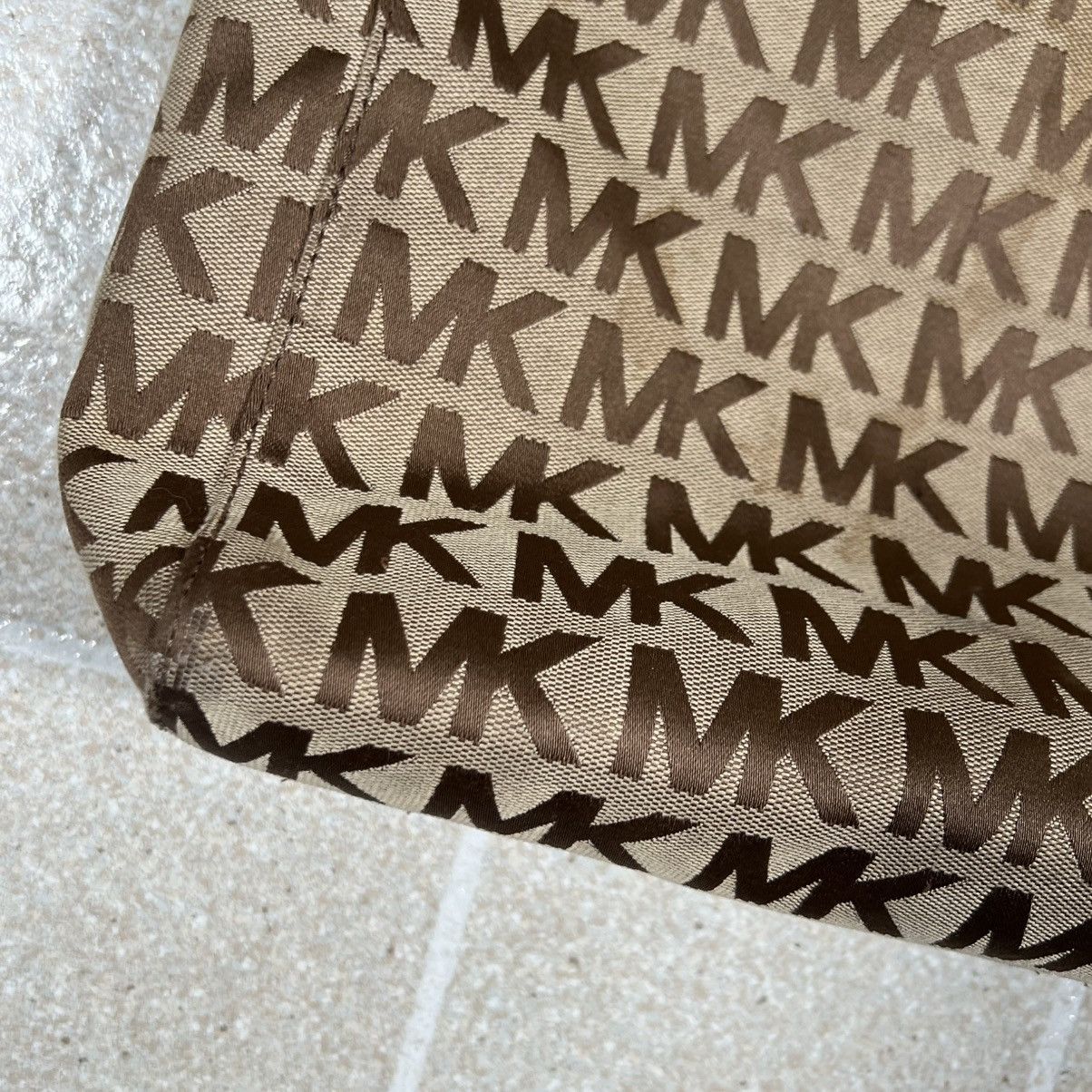 Michael Kors MICHAEL Michael Kors Tote Bag Large Beige Mocha Canvas Logo Size ONE SIZE - 3 Thumbnail