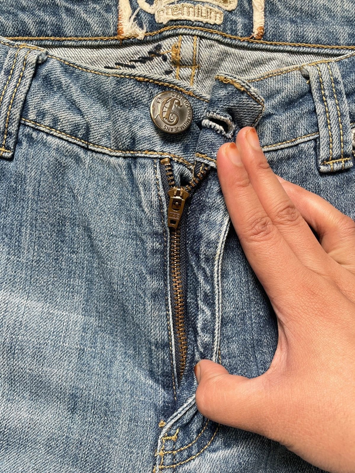 Japanese Brand Vintage Japanese Brand Patch Distress Flare Bell Bottom Jean Size 40" / US 18 - 3 Thumbnail