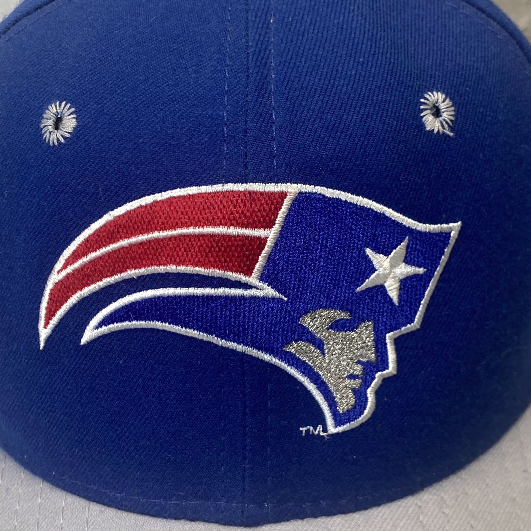 New Era VINTAGE New Era New England PATRIOTS Hat Cap Snapback Adjustable Red Unisex Adults 90s Sports Logo Made In USA Size ONE SIZE - 2 Thumbnail