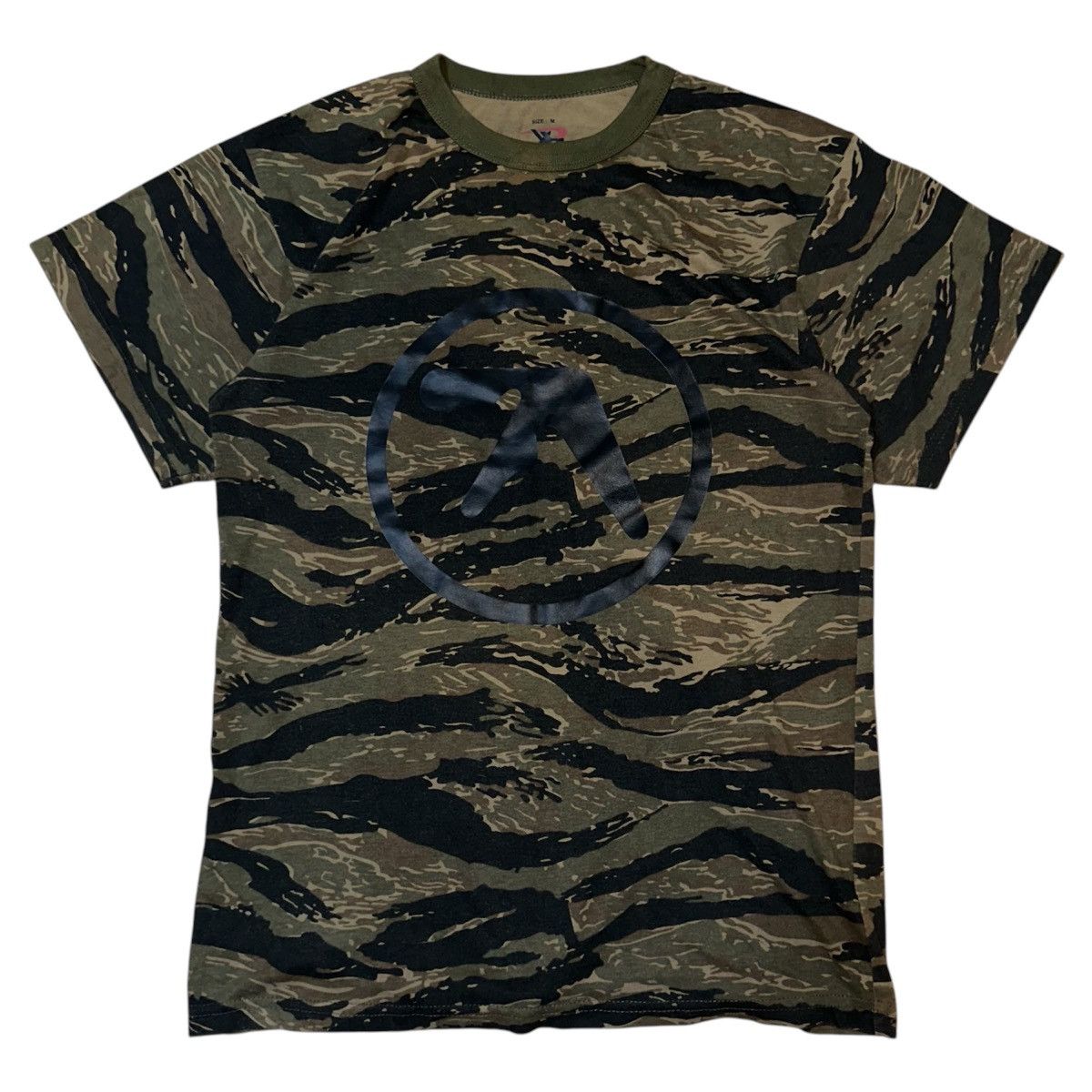 Band Tees Aphex Twin camouflage Fan made t shirt Size US M / EU 48-50 / 2 - 1 Thumbnail