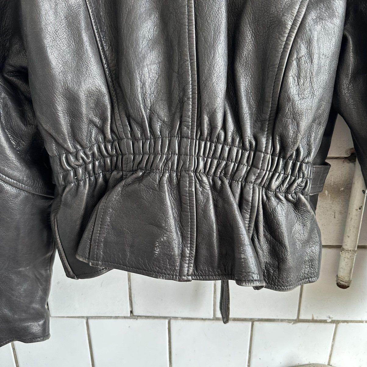 Vintage Vintage Moto Leather Jacket Style USA 90s Y2K Size US L / EU 52-54 / 3 - 10 Thumbnail
