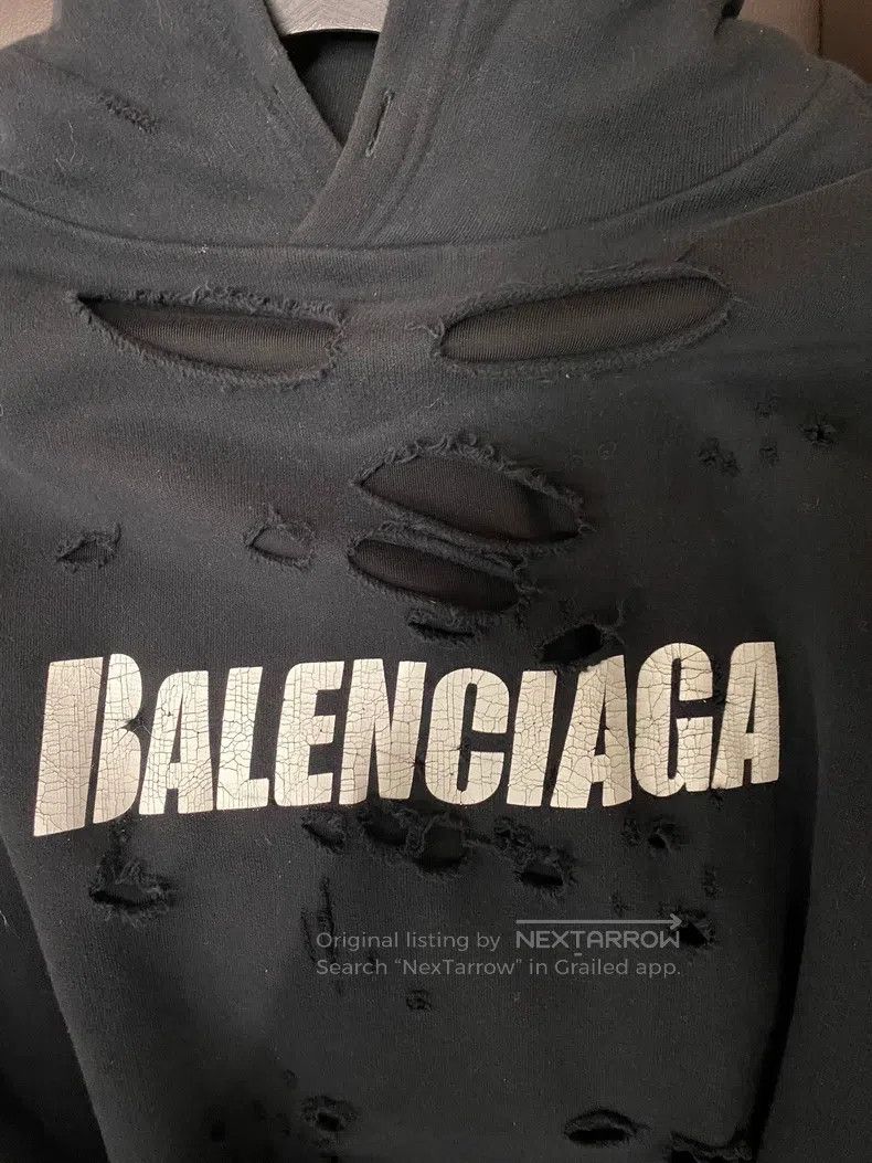 Balenciaga Balenciaga Black Hole Hooded Sweatshirt M Size US M / EU 48-50 / 2 - 2 Thumbnail