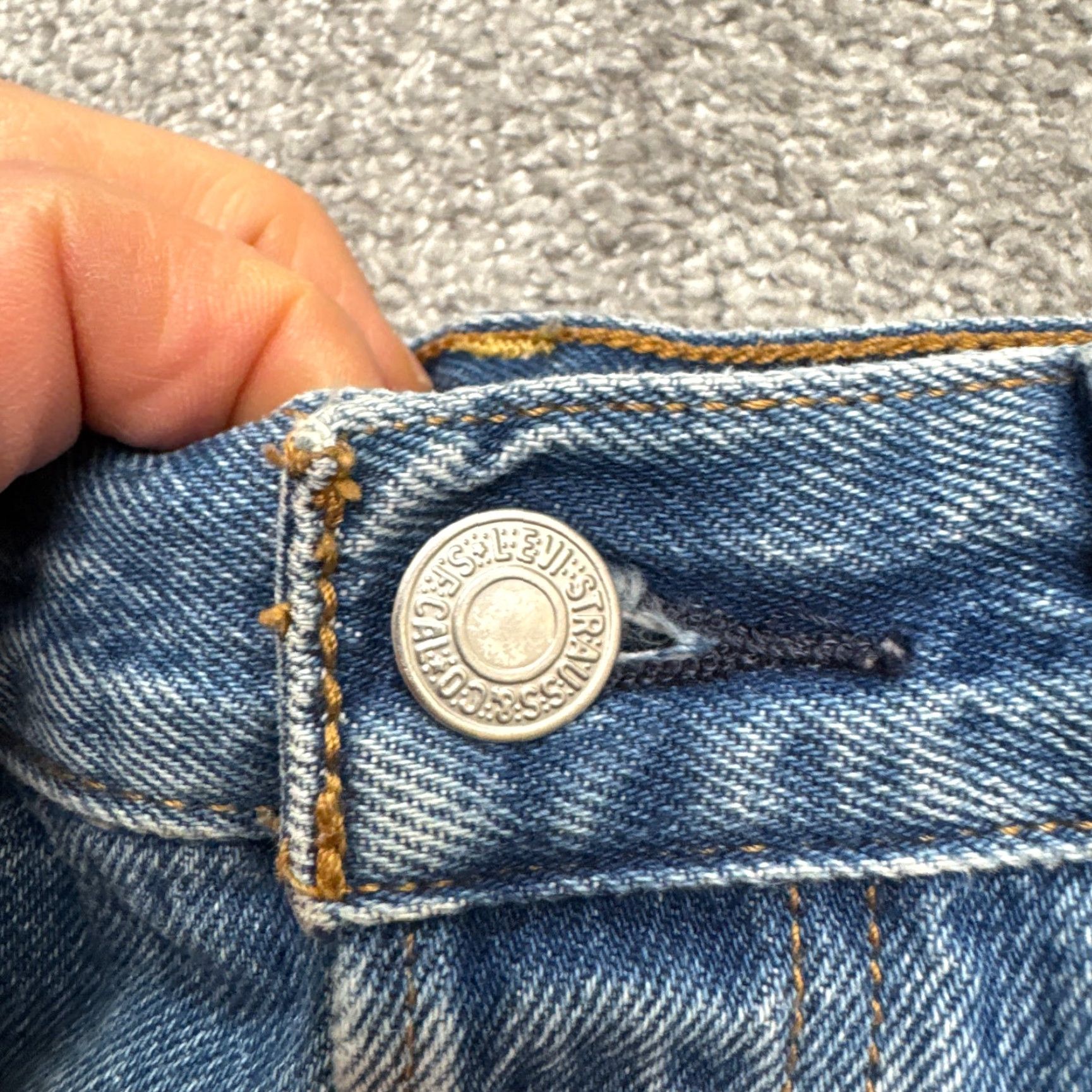 Levi's Levi's 501 Denim Jeans Womens 25 Blue Distressed Straight Fit Regular Button Fly Pockets 5-Pocket Classic Casual Size 42" / US 20 - 4 Thumbnail