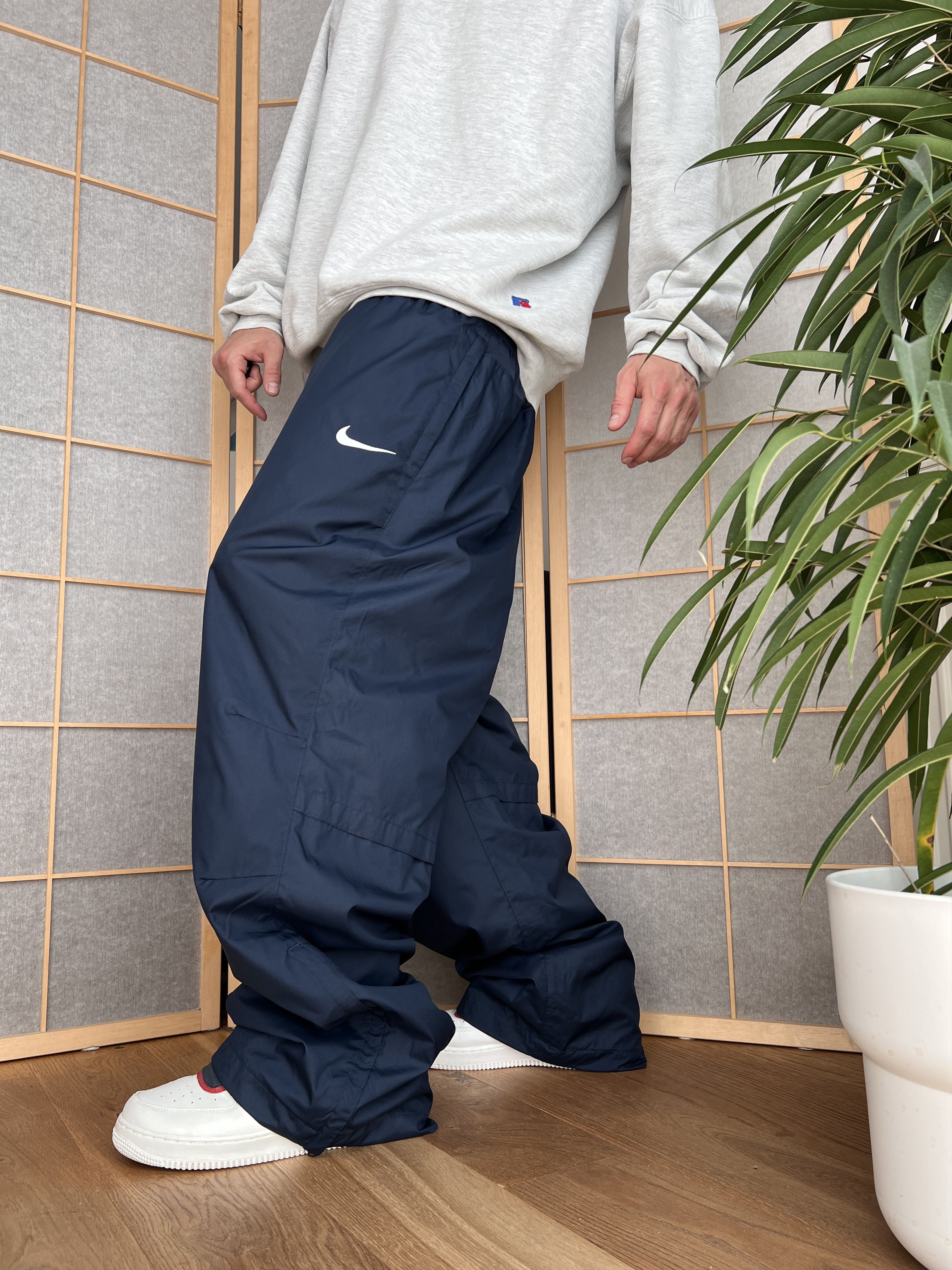 Baggy Nike 2000s wide nylon track pants rap hip hop swoosh
