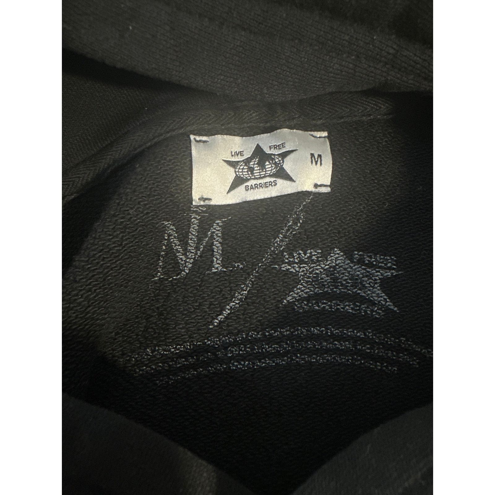 Michael Jackson Michael Jackson Barriers Worldwide Graphic Hoodie Medium Size US M / EU 48-50 / 2 - 7 Thumbnail