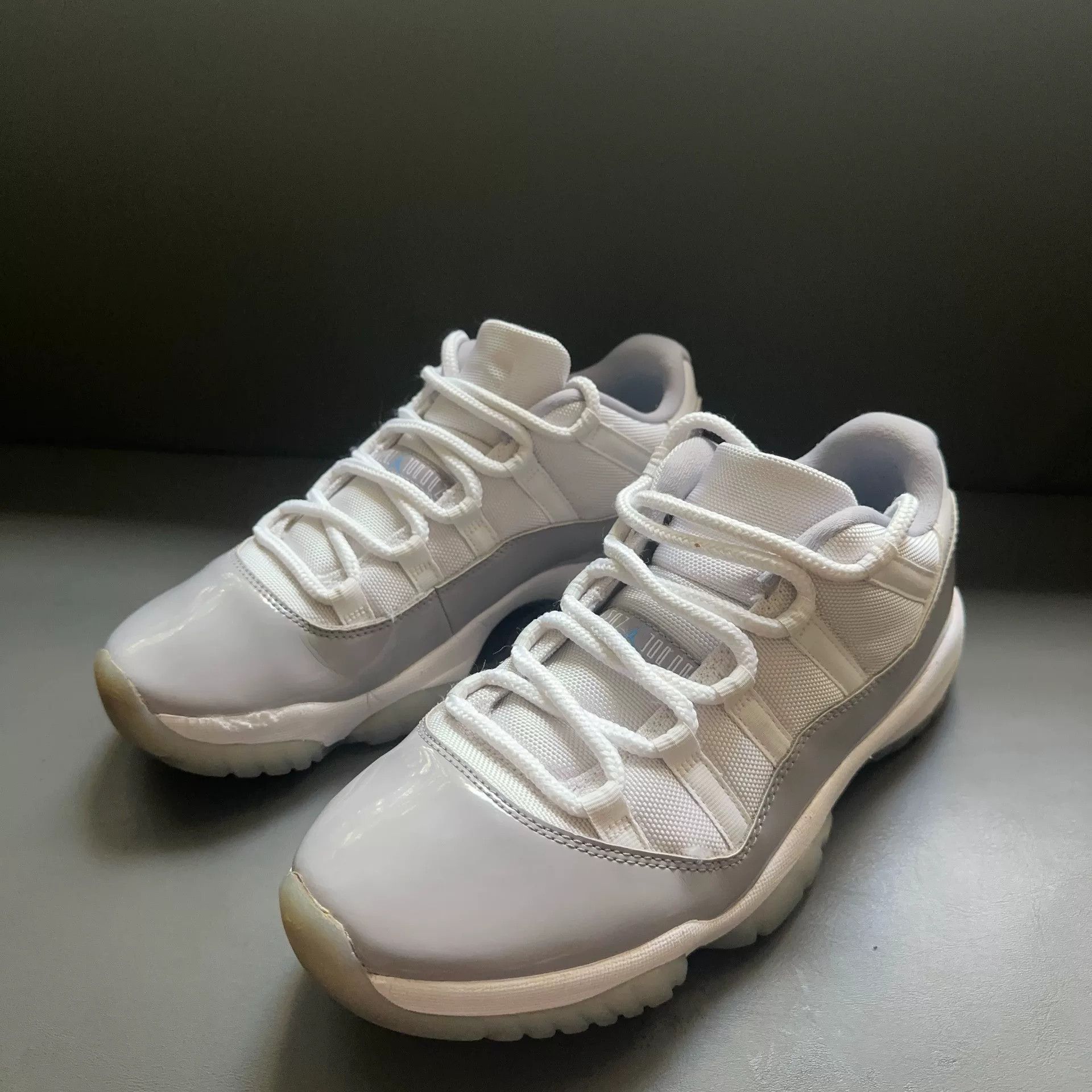 Nike Nike White Lowtop Sneakers 43 Men Size US 10 / EU 43 - 1 Thumbnail