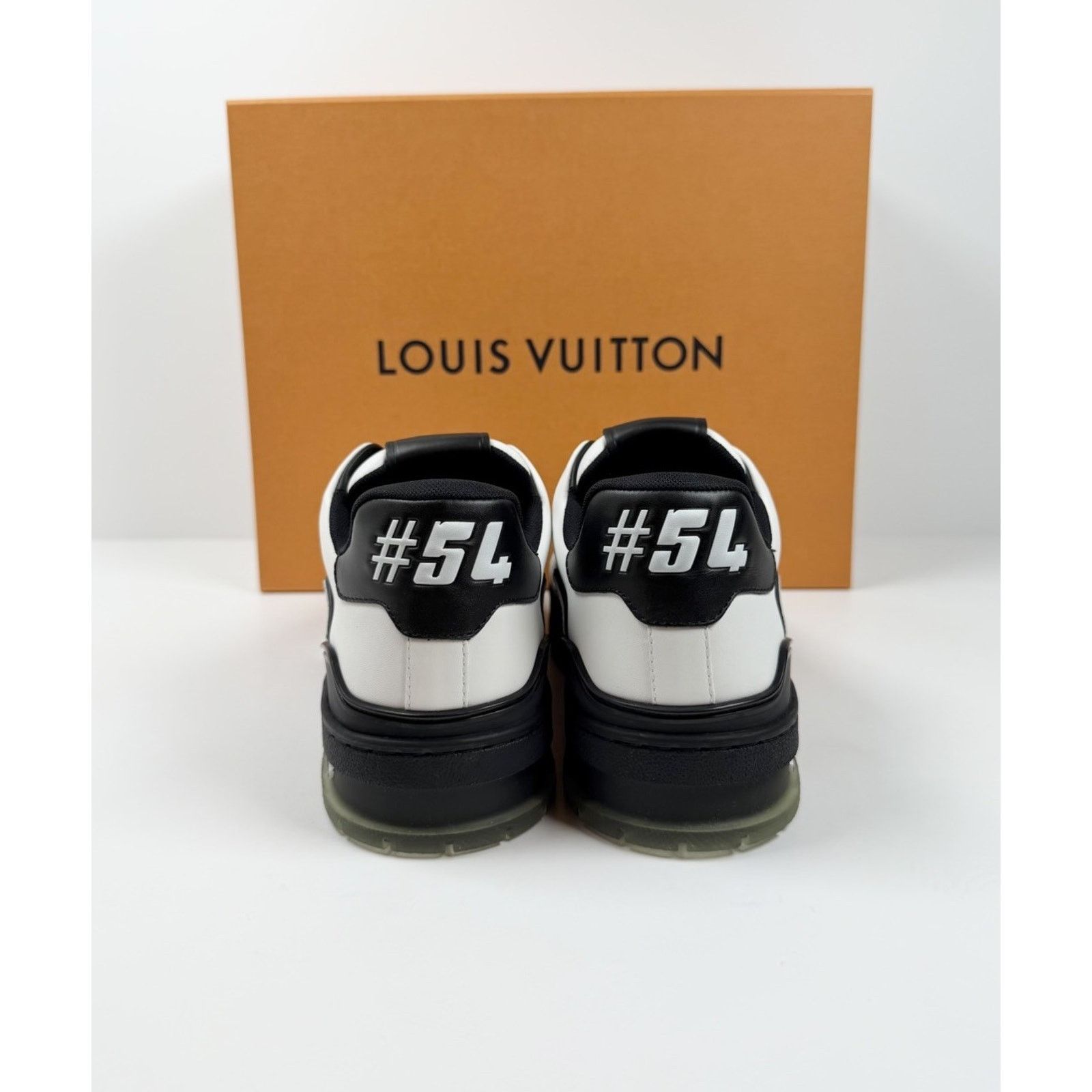 Louis Vuitton Size 7UK/8US - Louis Vuitton White Black Trainer NEW! Size US 8 / EU 41 - 4 Thumbnail