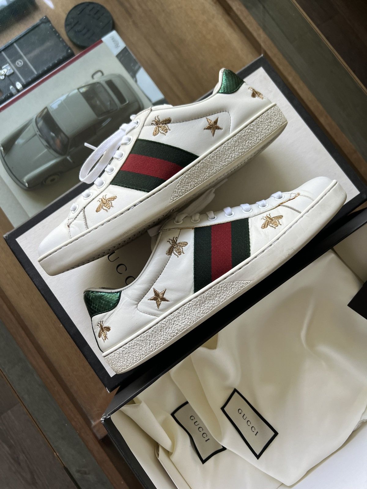 Gucci Gucci - Ace Low Top Sneaker (Embroidered Bee) Size US 8 / EU 41 - 2 Thumbnail