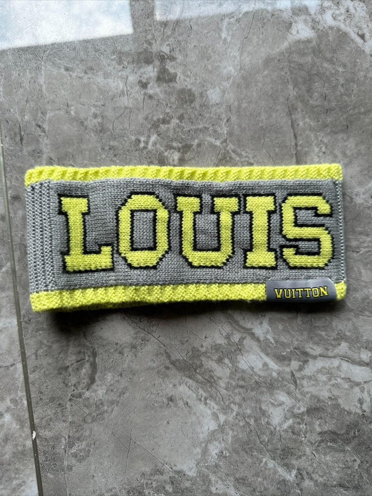 Louis Vuitton ヘアバンド グレー カシミア Louis Vuitton Yellow Grey Knit Headband
