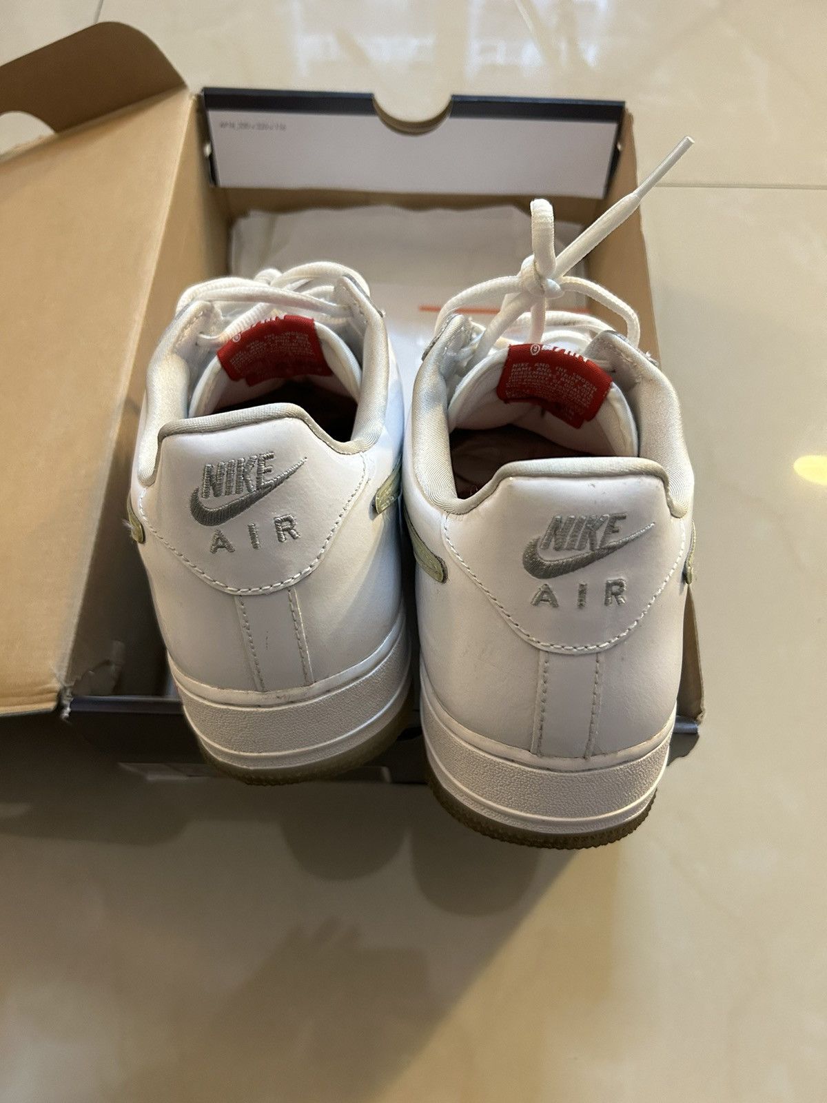 Nike Nike Air Force 1 Taiwan 2018 Size US 9.5 / EU 42-43 - 5 Thumbnail
