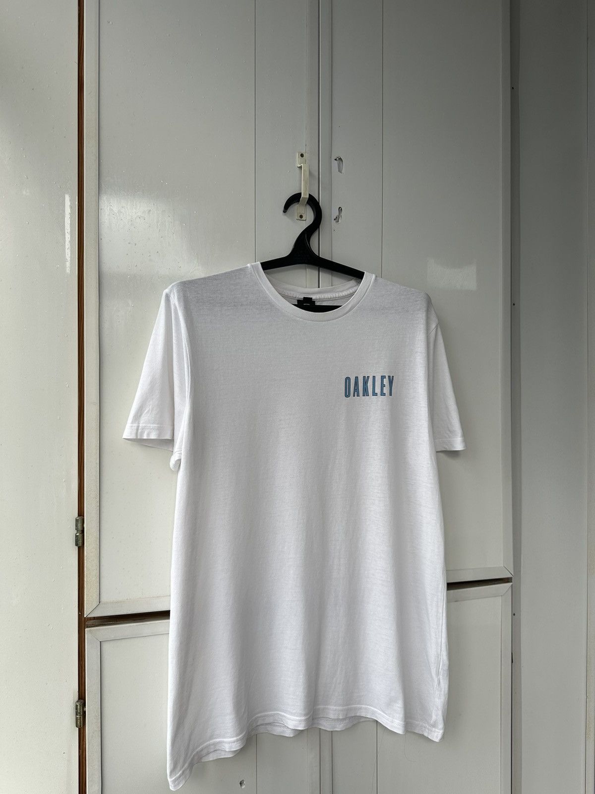 Oakley Vintage Oakley T-shirt Streetwear logo Style Size US M / EU 48-50 / 2 - 5 Thumbnail