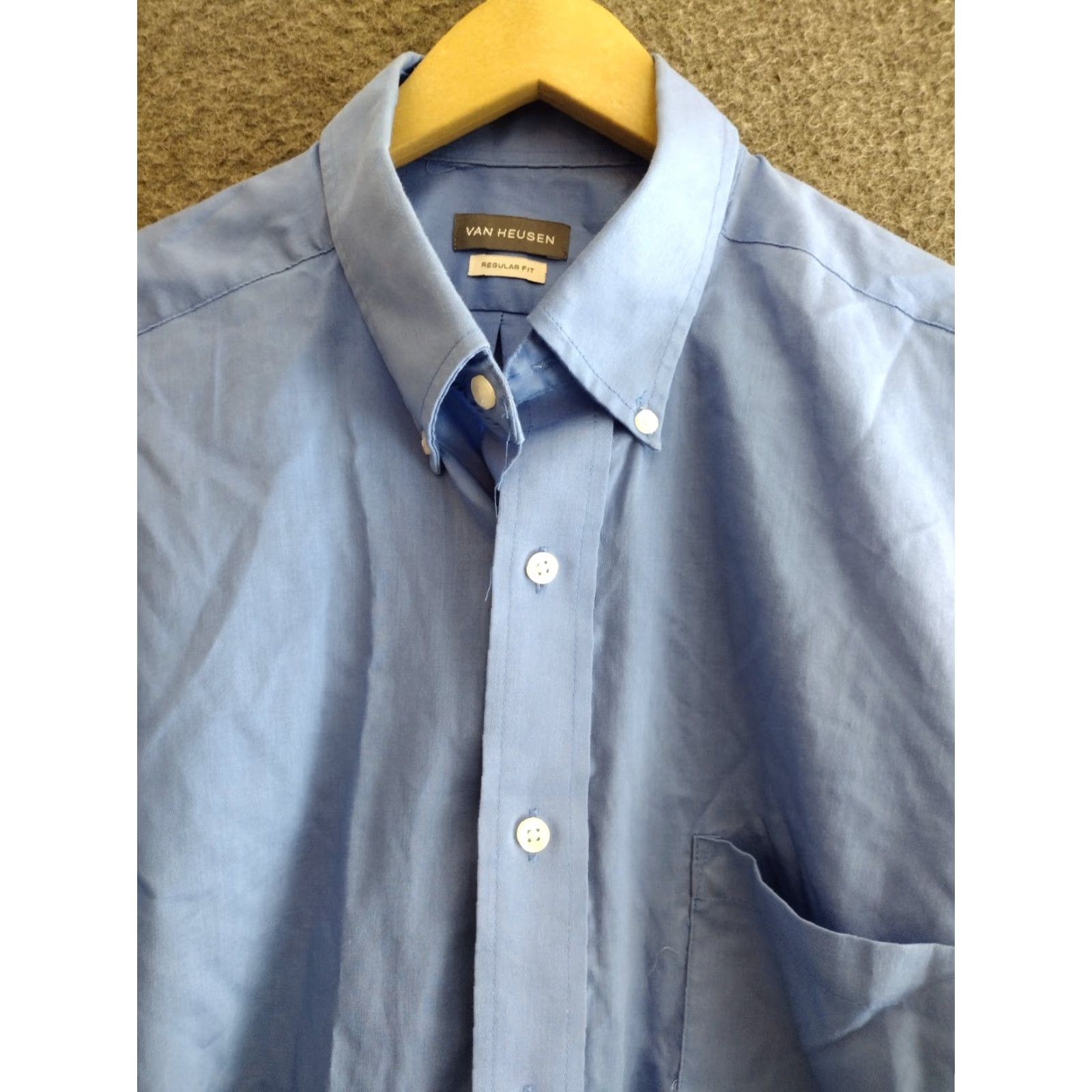 Van Heusen Van Heusen Shirt M Blue Short Sleeve Dress Regular Fit Button-Up Casual Business Travel Mens 15 1/2 - 16 Size 40R - 3 Thumbnail