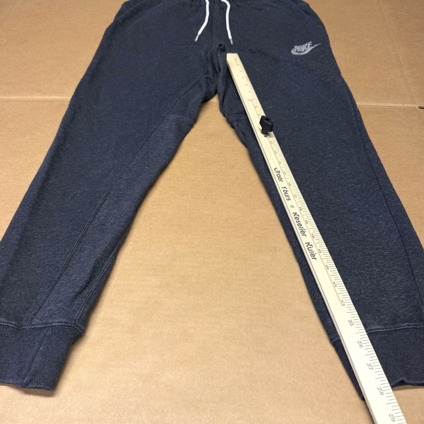Nike Nike Sweatpants Mens M Gray Fleece Jogger with Swoosh Logo Athletic Drawstring Pockets Slim Tapered 29in Inseam Size US 31 - 5 Thumbnail