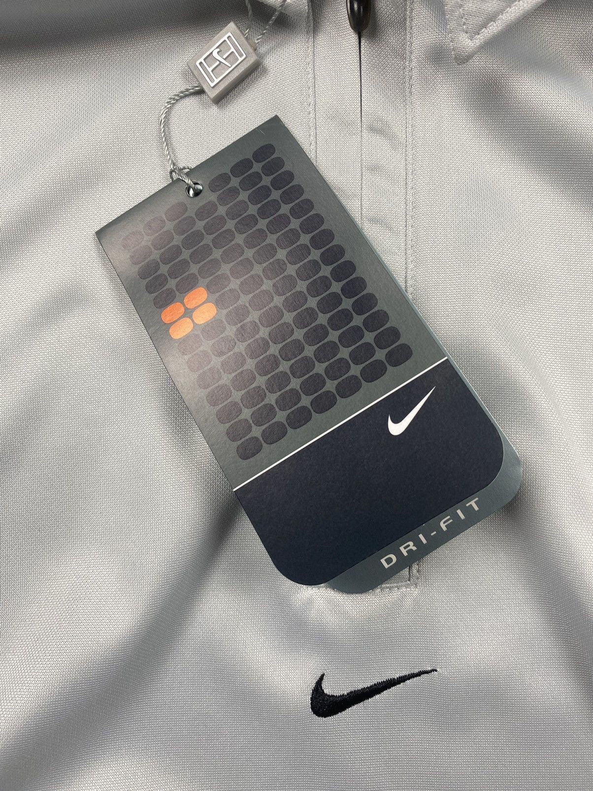 Nike New Vintage Nike Court Center Logo Drill Y2K Polo T Shirt Size US XL / EU 56 / 4 - 11 Thumbnail