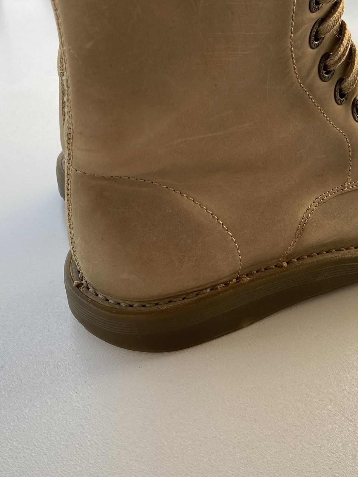 Dr. Martens Dr. Martens AirWair Beige Leather Boots US-8 EU40 Size US 8 / IT 38 - 7 Thumbnail