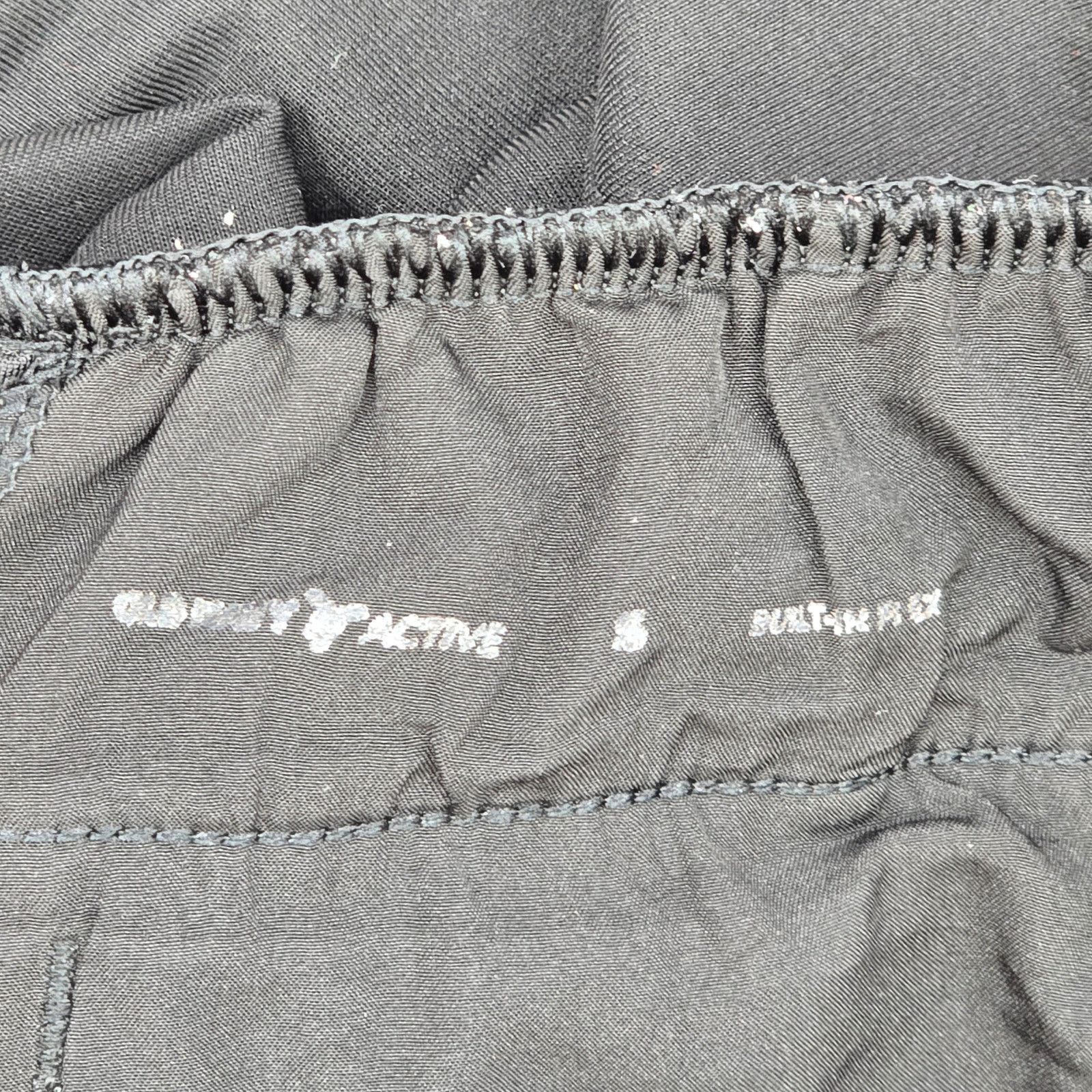 Old Navy Old Navy Black Flat Front Cargo Active Shorts Small Size 30" / US 8 / IT 44 - 6 Thumbnail