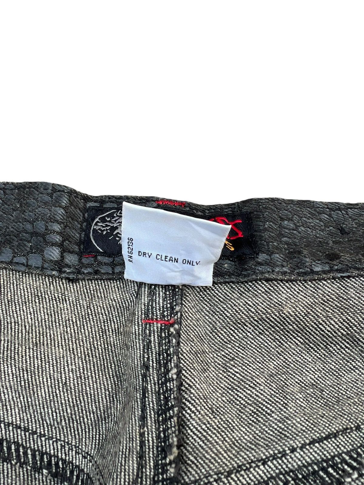 Guess Vintage 90s Guess Croc Skin Print Waxed Denim Jeans Size US 34 / EU 50 - 22 Thumbnail