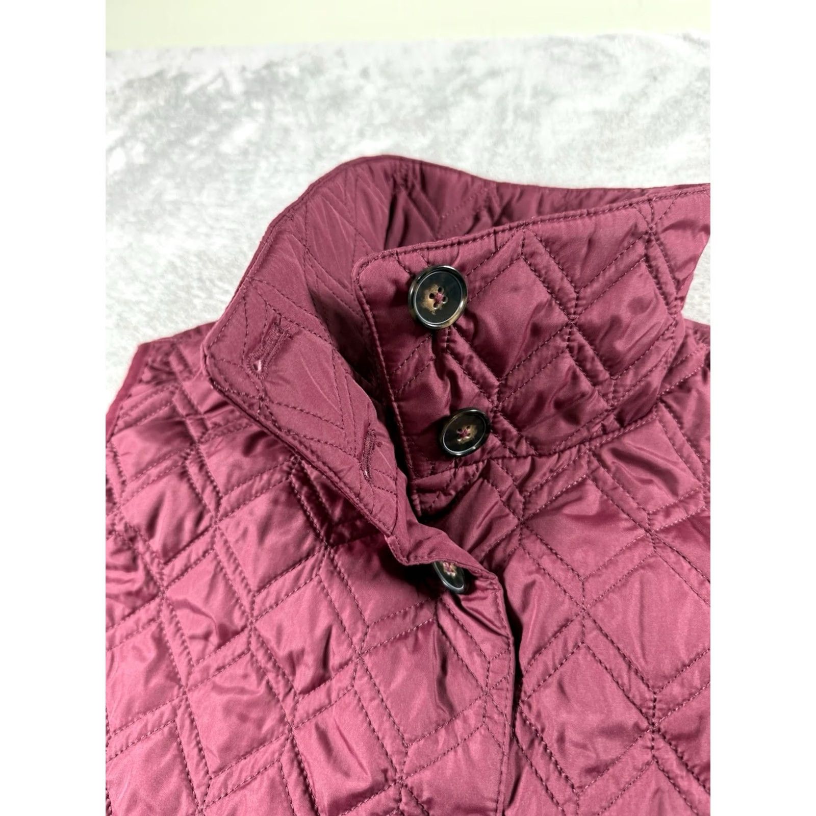 Lands' End Lands End Women’s M Burgandy Quilted Vest Workwear Mom Grandma Core Basic Red Lightweight Pockets Size M / US 6-8 / IT 42-44 - 4 Thumbnail