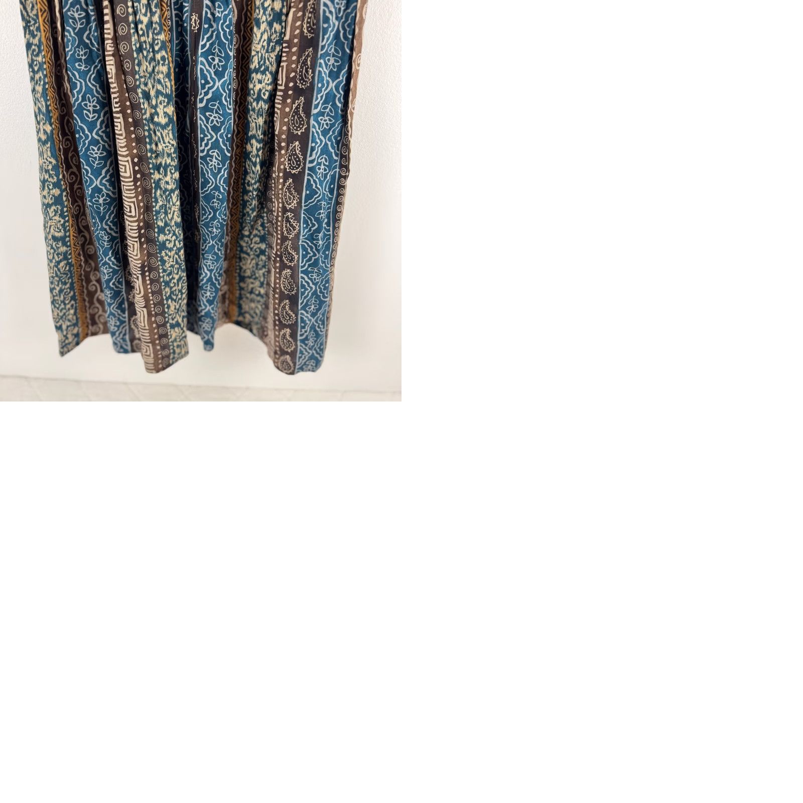 Vintage VINTAGE All That Jazz 90s Rayon Boho Geometric Paisley Mini Dress Blue Brown 9/10 Size L / US 10 / IT 46 - 9 Thumbnail
