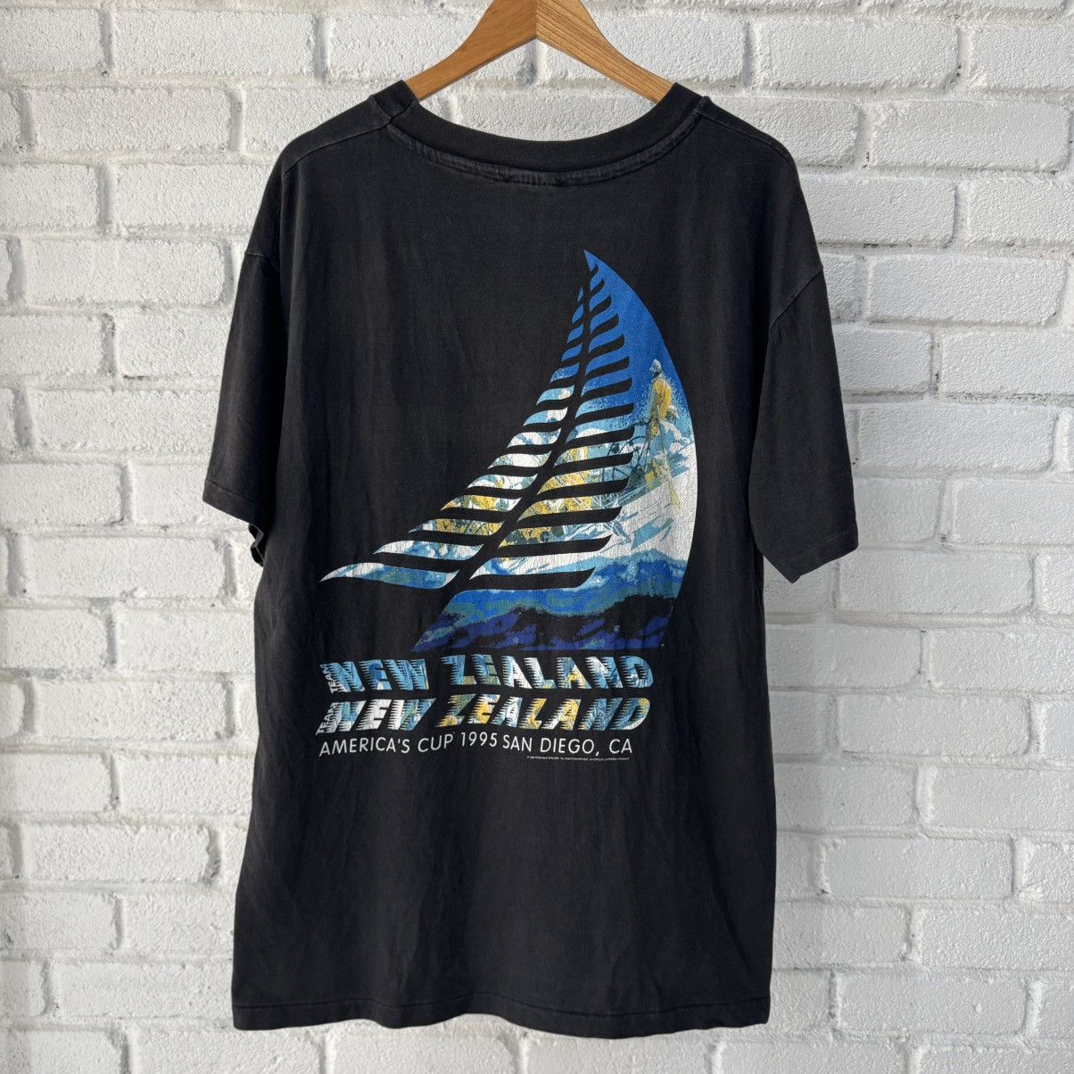 Vintage 95’s America’s Cup New Zealand Team Tee Size US XL / EU 56 / 4 - 1 Thumbnail