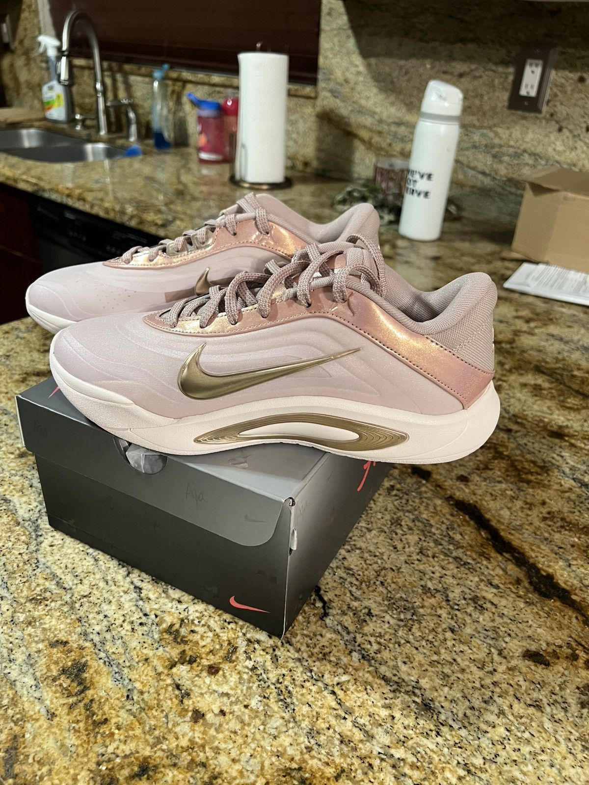 Nike Nike Women’s Pink Gold Sneakers New With Box Comfortable Size US 8.5 / IT 38.5 - 6 Thumbnail