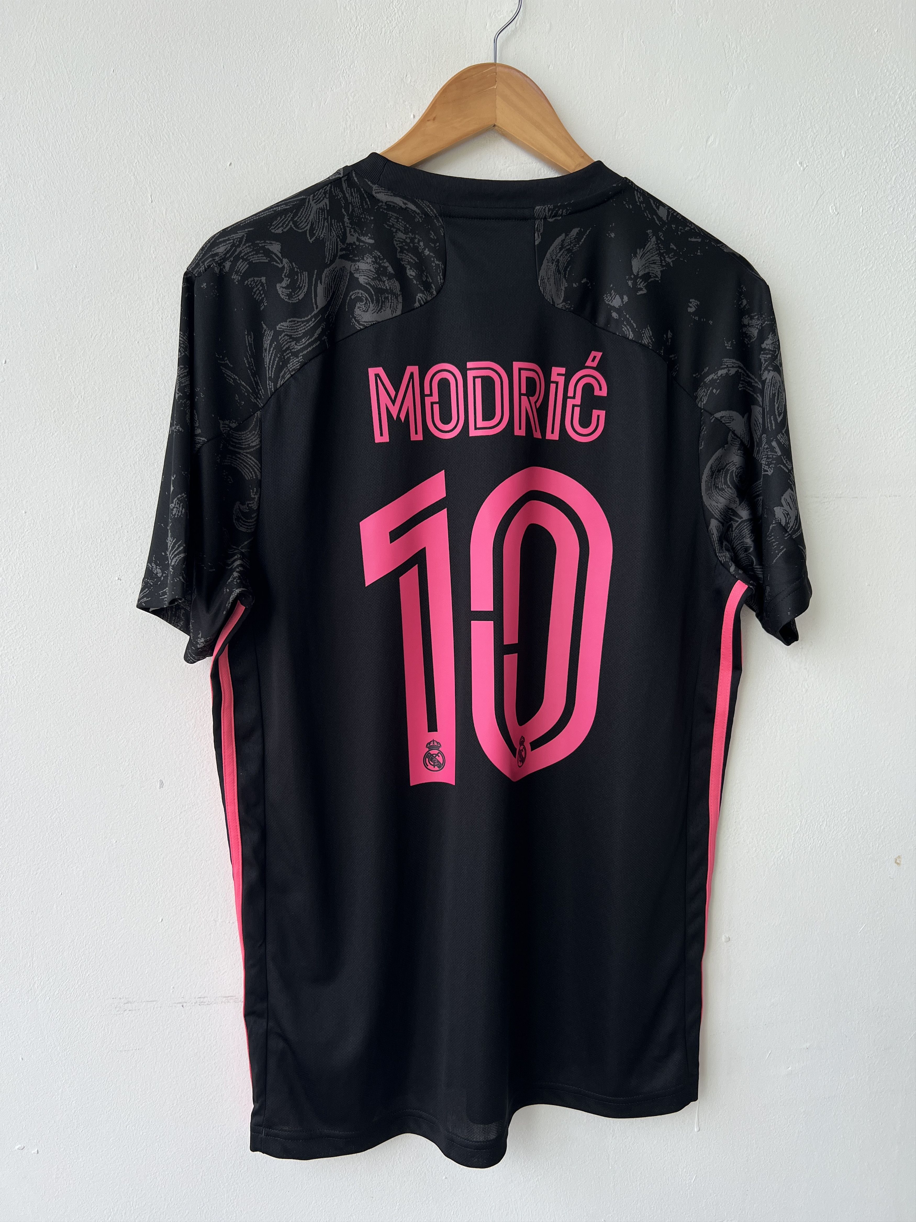 Adidas (M) Real Madrid 2020-21 Third Kit Modric #10 Size US M / EU 48-50 / 2 - 6 Thumbnail