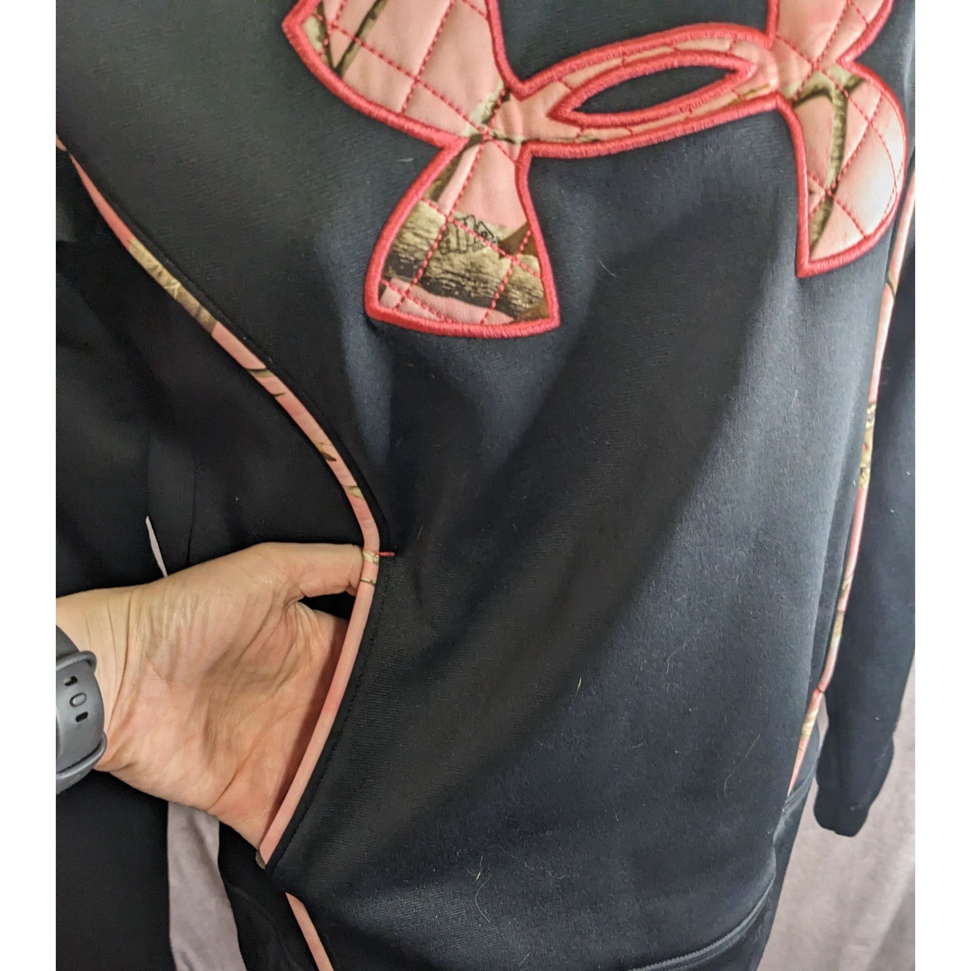 Under Armour Under Armour Storm Womens Black Hoodie Pink Camo Logo Size S Size S / US 4 / IT 40 - 6 Thumbnail