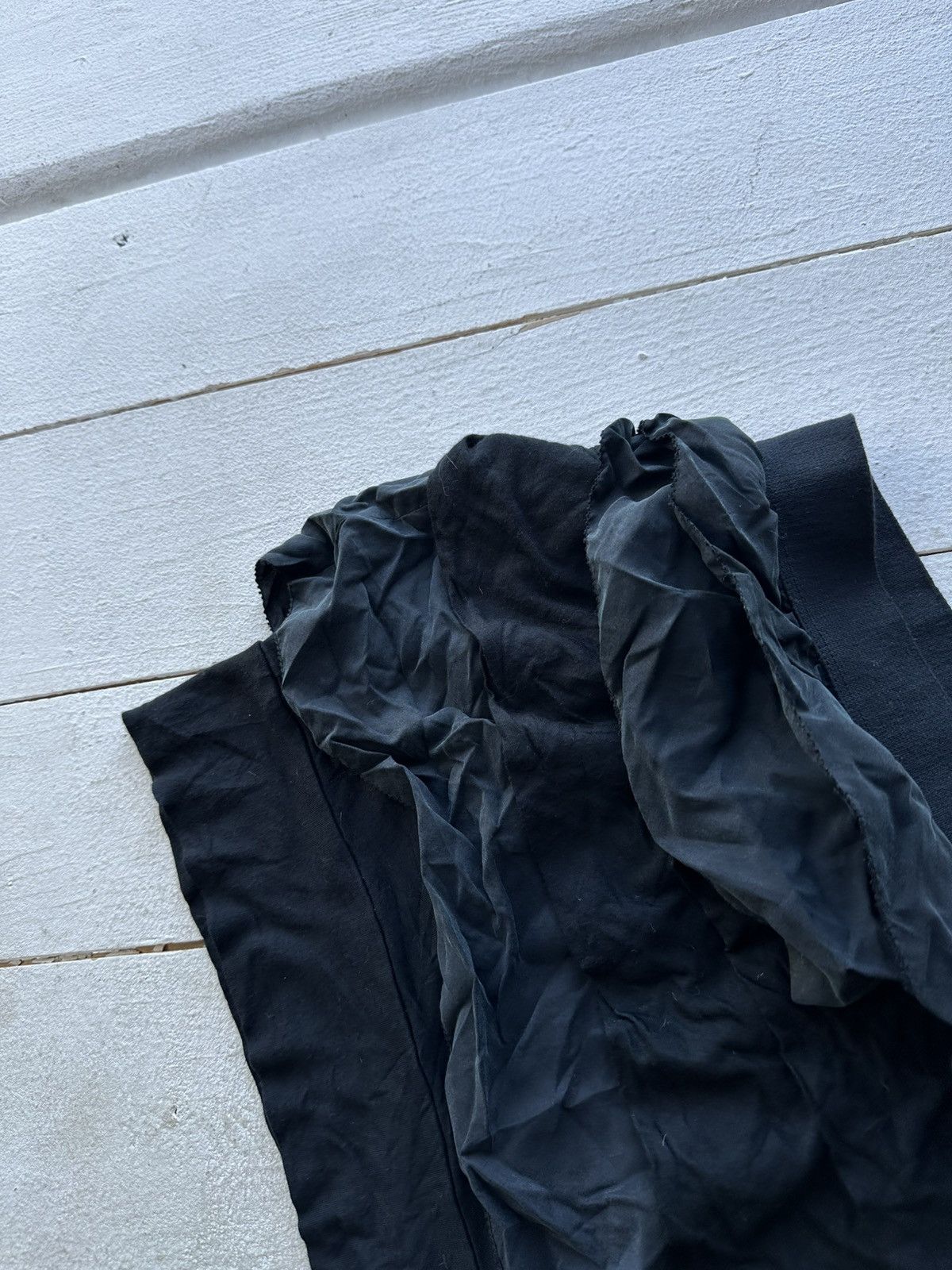 Juicy Couture SEXY🚨 JUICY COUTURE Y2K AVANT GARDE MESH MINI SKIRT Size 31" - 2 Thumbnail