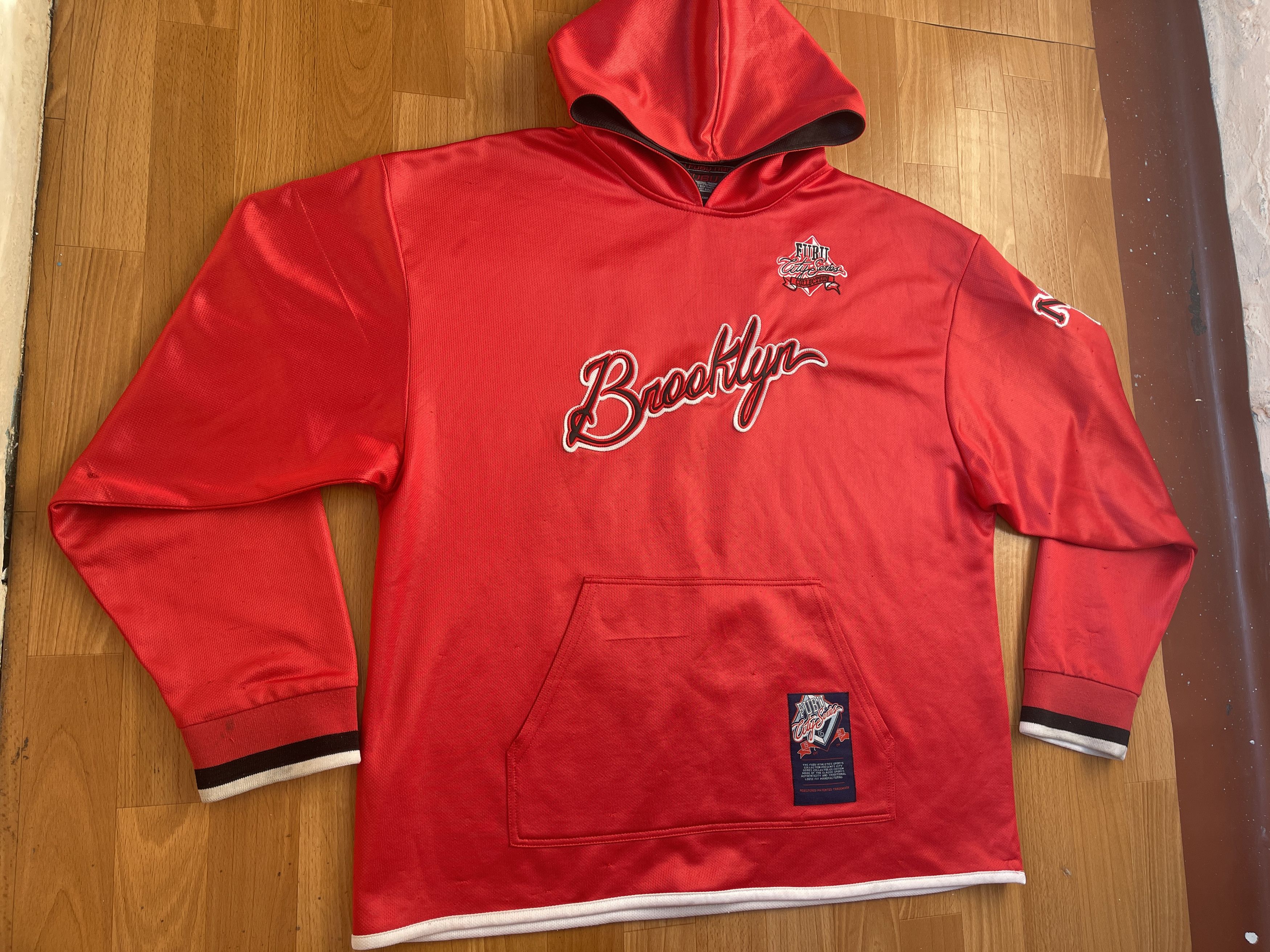 Fubu FUBU hoodie, Brooklyn t-shirt vintage New York City Series L Size US L / EU 52-54 / 3 - 9 Thumbnail