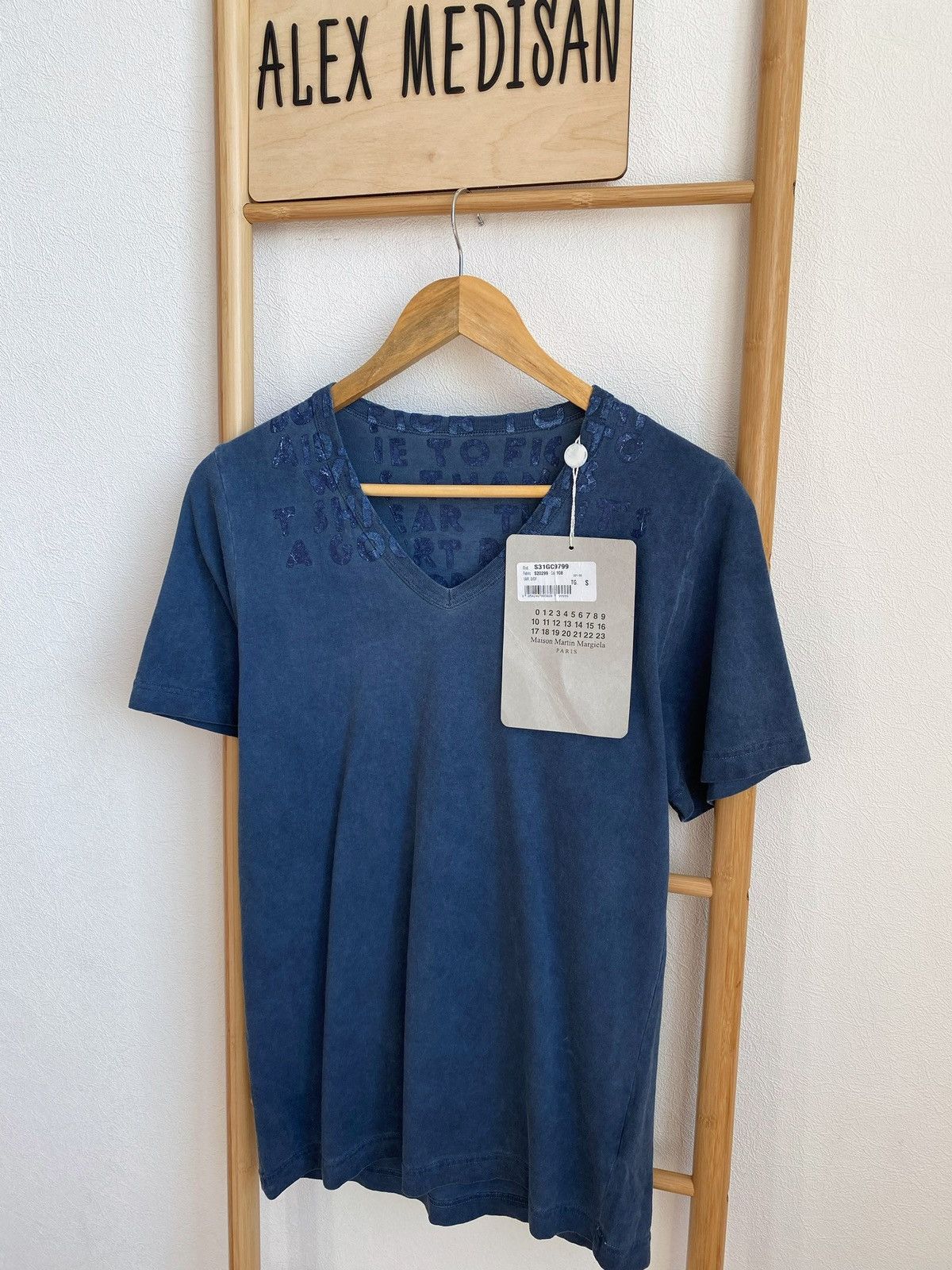 Maison Margiela MAISON MARTIN MARGIELA AIDS garment dyed v- neck t-shirt Size US S / EU 44-46 / 1 - 1 Thumbnail