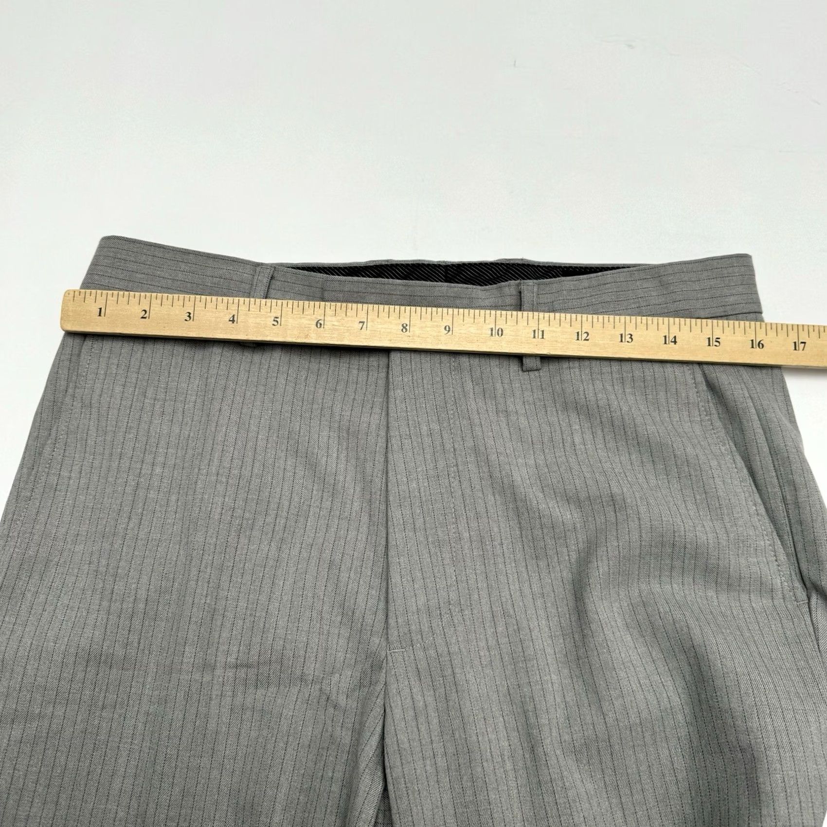 Banana Republic Banana Republic Men Slim Chino Pants 31x32 Gray Striped Straight Leg Casual Dress Pant Chinos Size US 31 - 6 Thumbnail