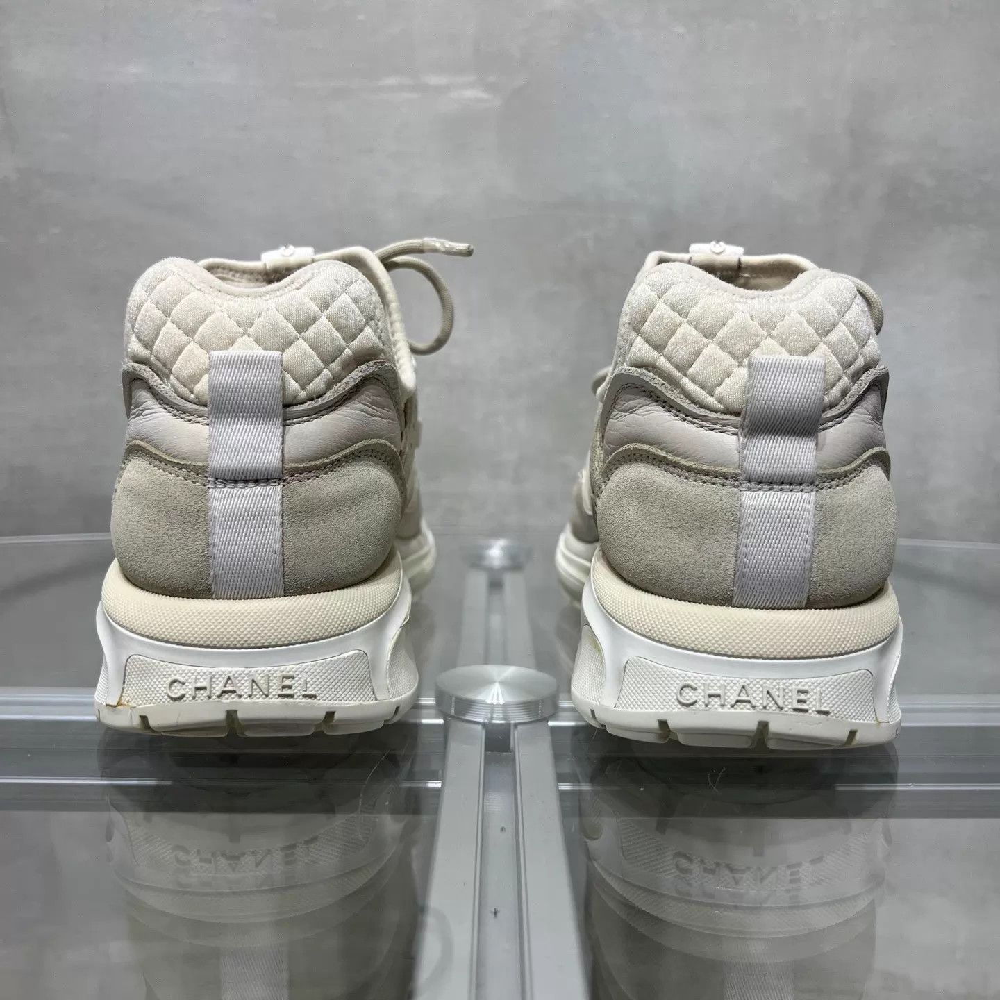 Chanel Chanel Gray-Brown Suede Colorblock Sneakers EU 38 Size US 7.5 / IT 37.5 - 6 Thumbnail