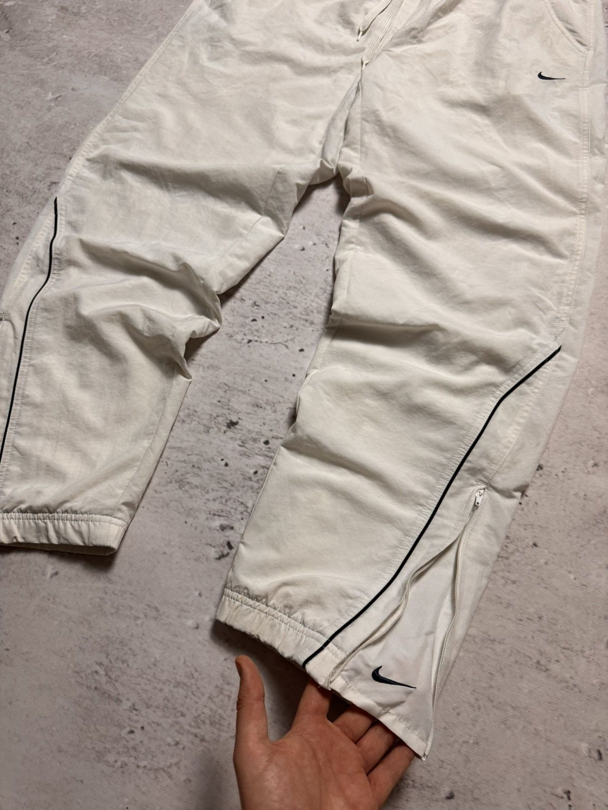 Nike × Vintage NIKE VINTAGE BASIC LOGO OVERSIZE BAGGY PANTS Size US 34 / EU 50 - 2 Thumbnail