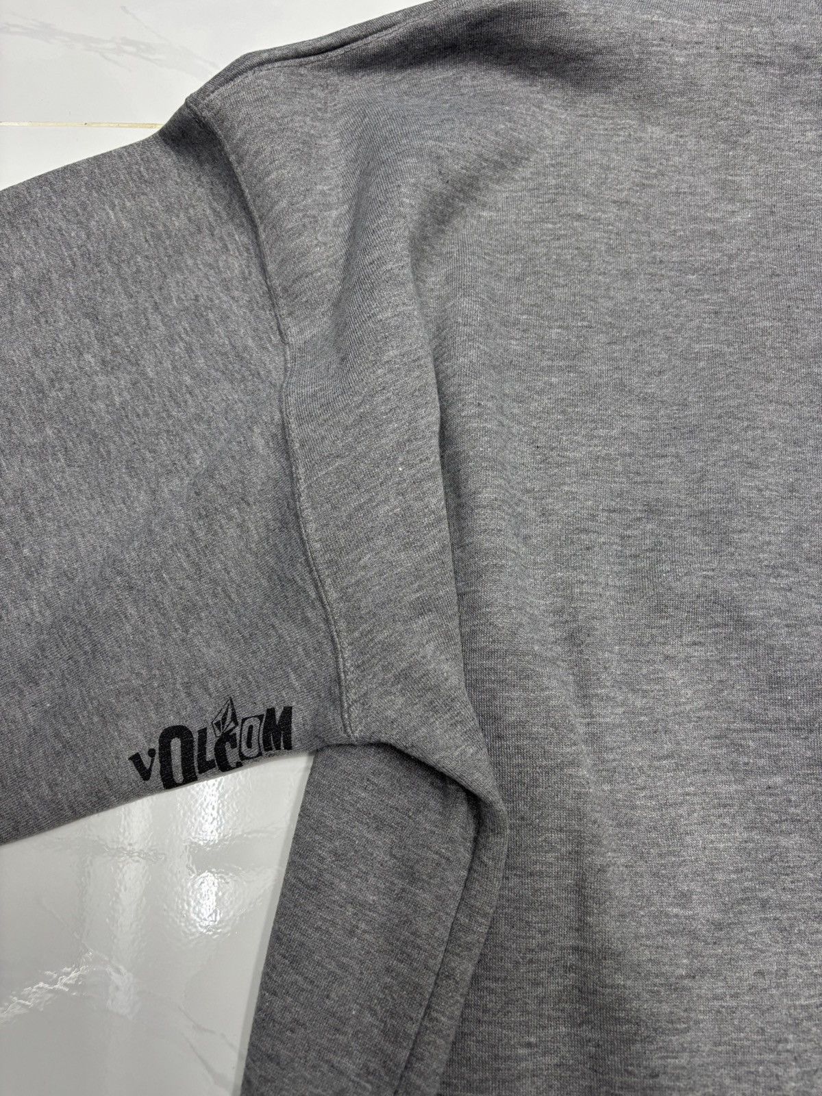 Vintage Vintage Volcom Dirt Sweater Hoodies Street Fashion Size US L / EU 52-54 / 3 - 11 Thumbnail