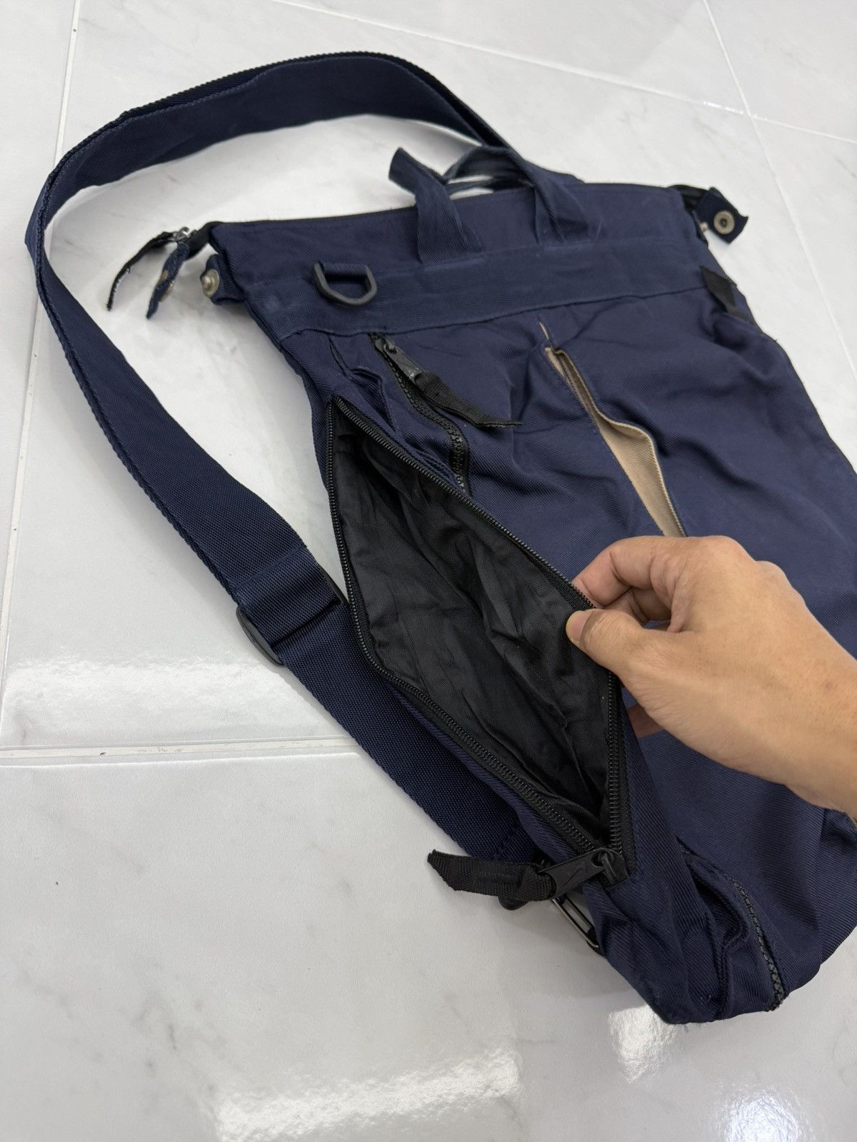 Nike ACG Vintage 90s NIKE Multiple Ways Hand Carry Bagpack / Slingbag Size ONE SIZE - 6 Thumbnail