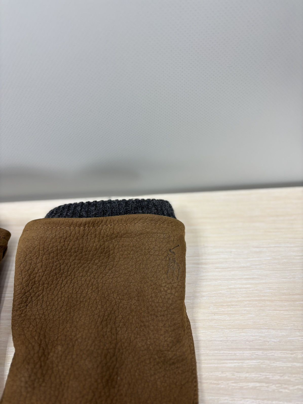 Polo Ralph Lauren × Ralph Lauren Gloves Polo Ralph Lauren Size XL Color Brown Size ONE SIZE - 5 Thumbnail