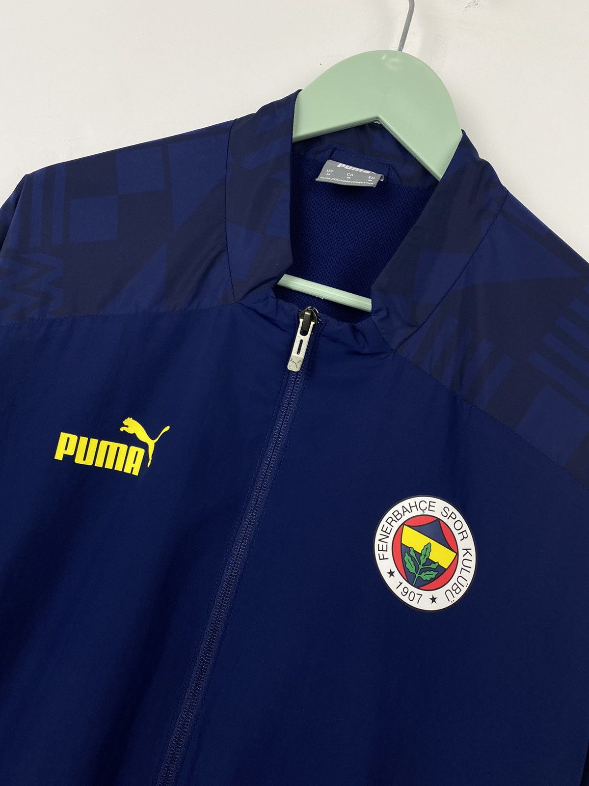 Puma Fenerbahce 2022 Puma Training Football Jacket PSG Liverpool Size US M / EU 48-50 / 2 - 2 Thumbnail
